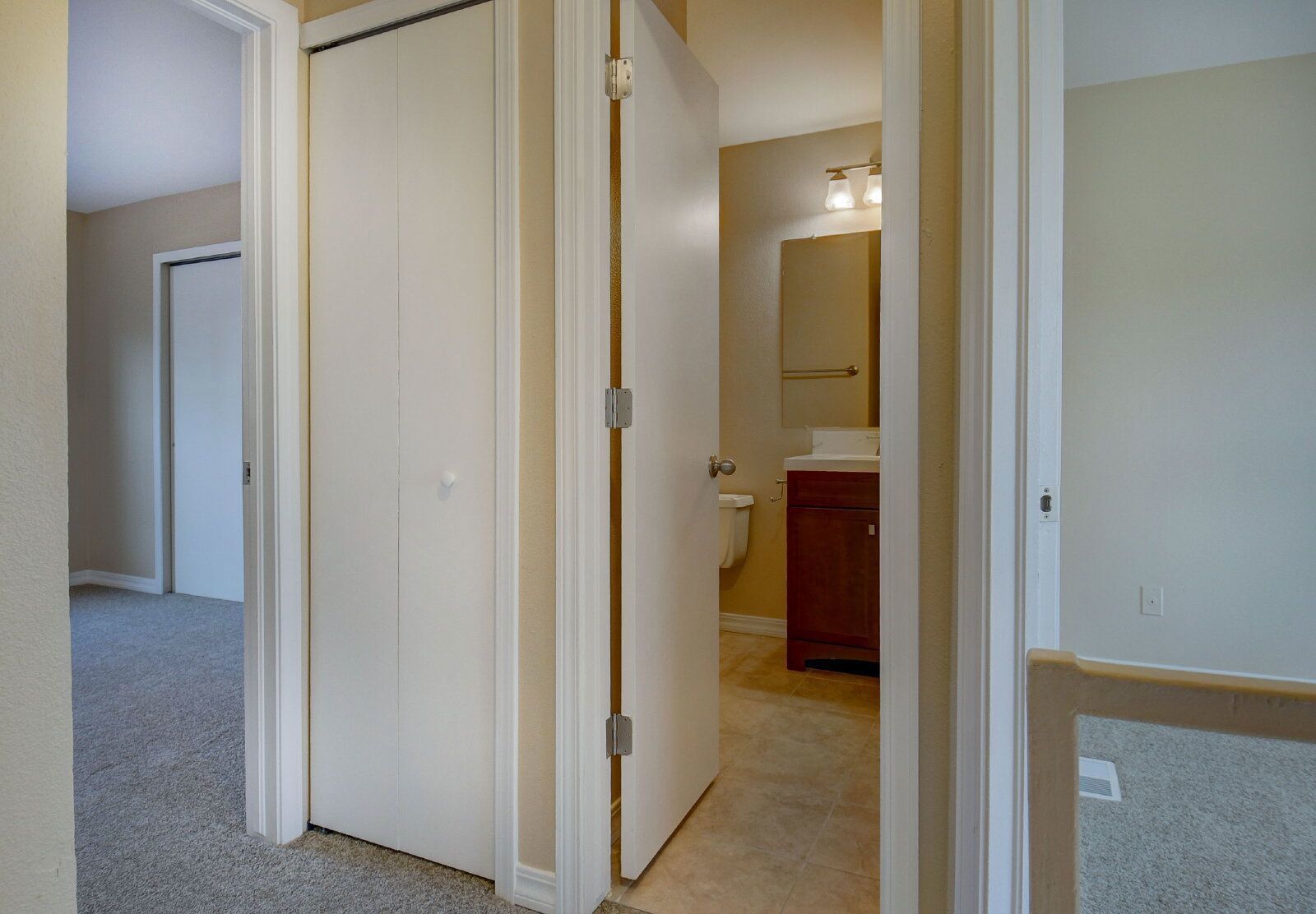 Comfortable 2-Bedroom Townhome with Private Courtyard and Updated Flooring property image