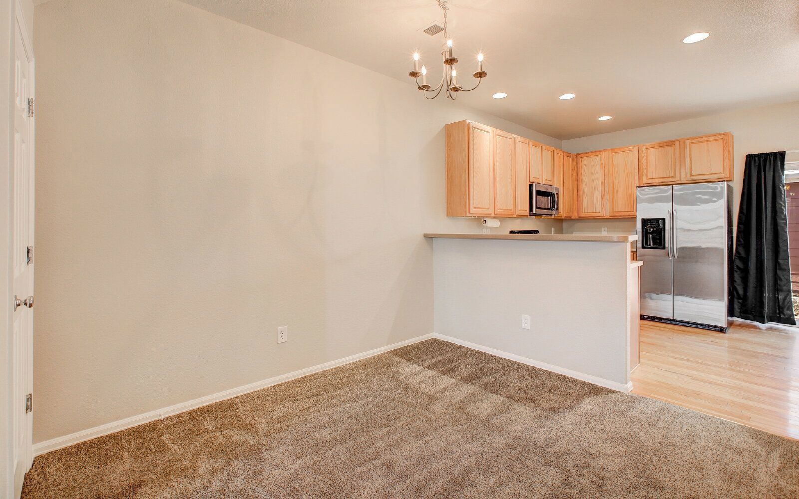 Modern 2-Bedroom Condo with Central A/C and Detached Garage property image