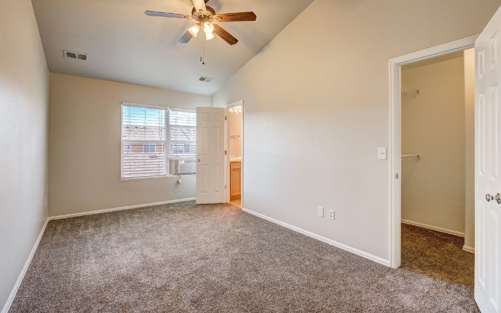 Modern 2-Bedroom Condo with Central A/C and Detached Garage property image