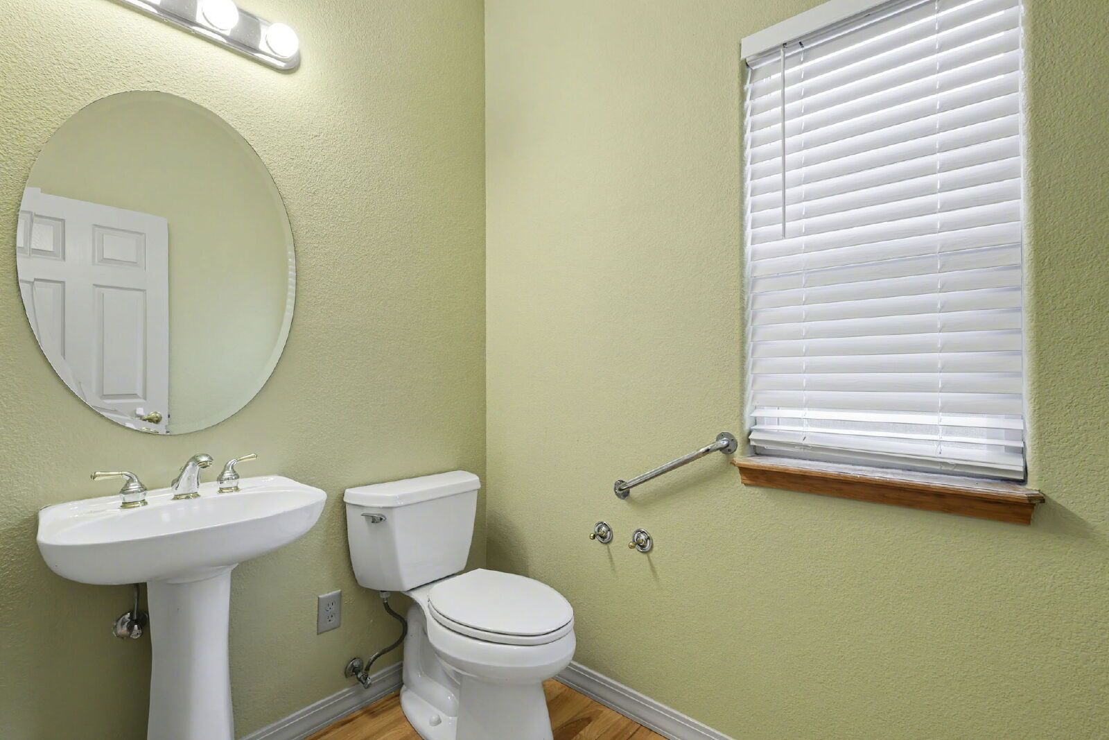 Spacious 5-Bedroom Home Backing to Open Space with Mountain Views property image