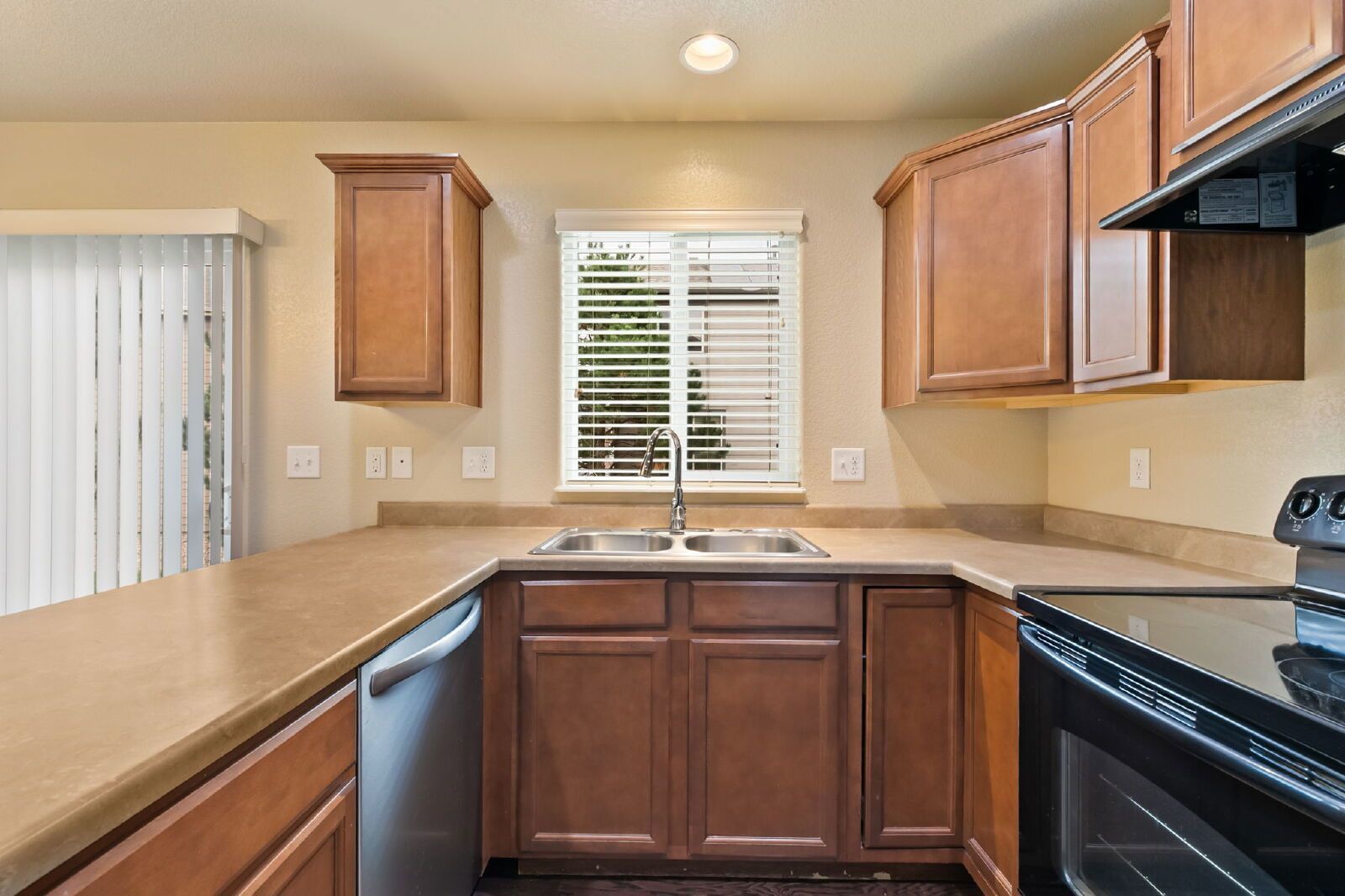 Spacious 3-Bedroom Home with Central A/C Near Fort Carson & Peterson property image