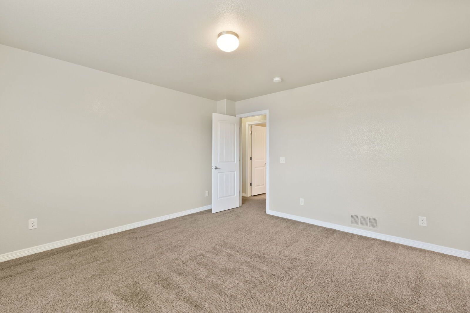 Spacious 3-Bedroom Home with Central A/C Near Fort Carson & Peterson property image