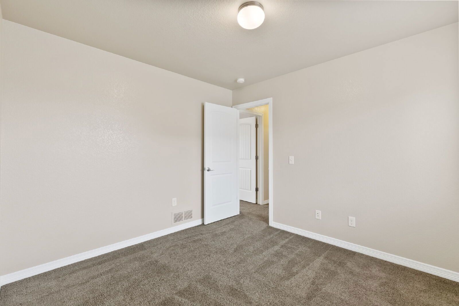 Spacious 3-Bedroom Home with Central A/C Near Fort Carson & Peterson property image