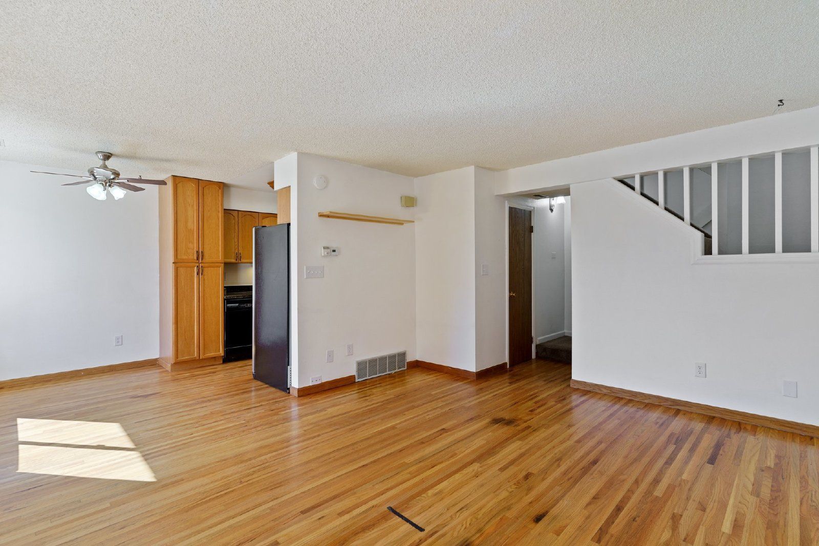 Freshly Painted 2-Bedroom Townhome with Fireplace, Hardwood Floors, and Central A/C Near Peterson SFB property image
