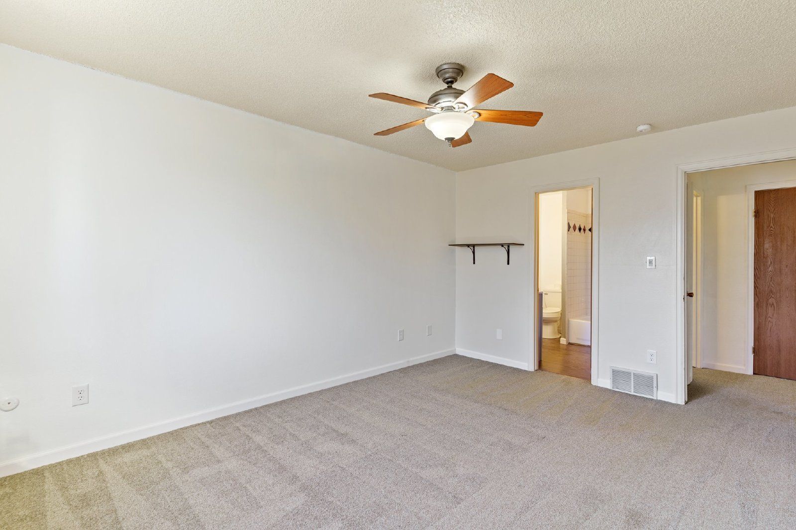 Freshly Painted 2-Bedroom Townhome with Fireplace, Hardwood Floors, and Central A/C Near Peterson SFB property image