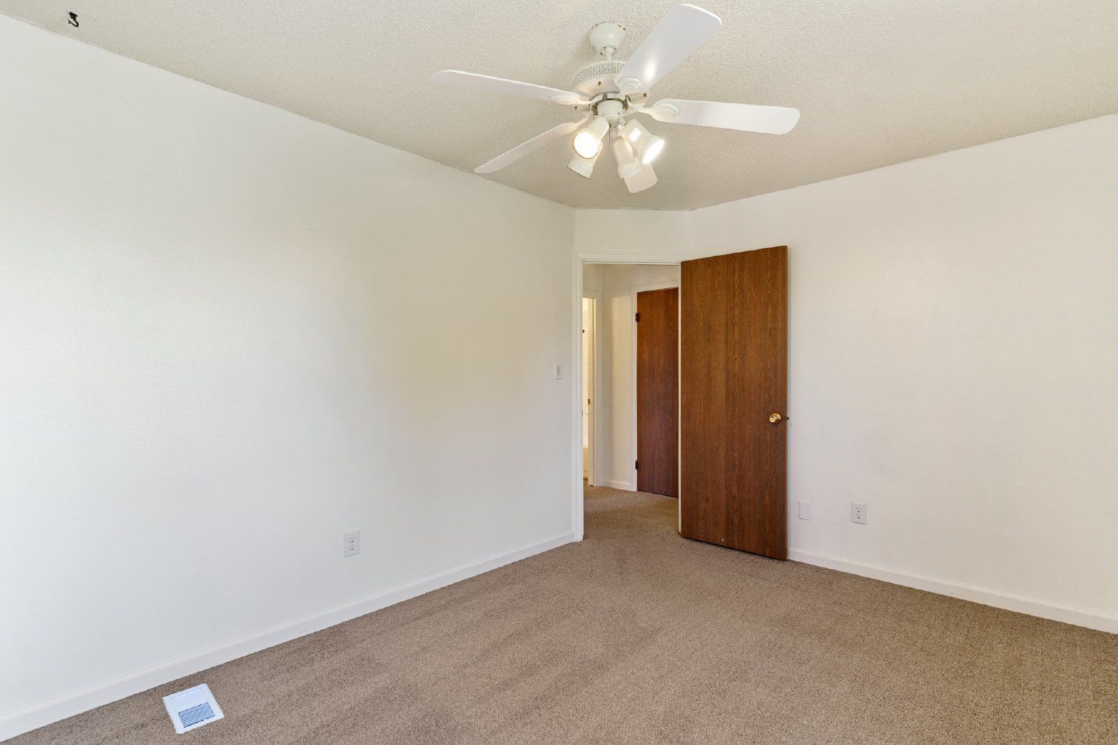 Freshly Painted 2-Bedroom Townhome with Fireplace, Hardwood Floors, and Central A/C Near Peterson SFB property image