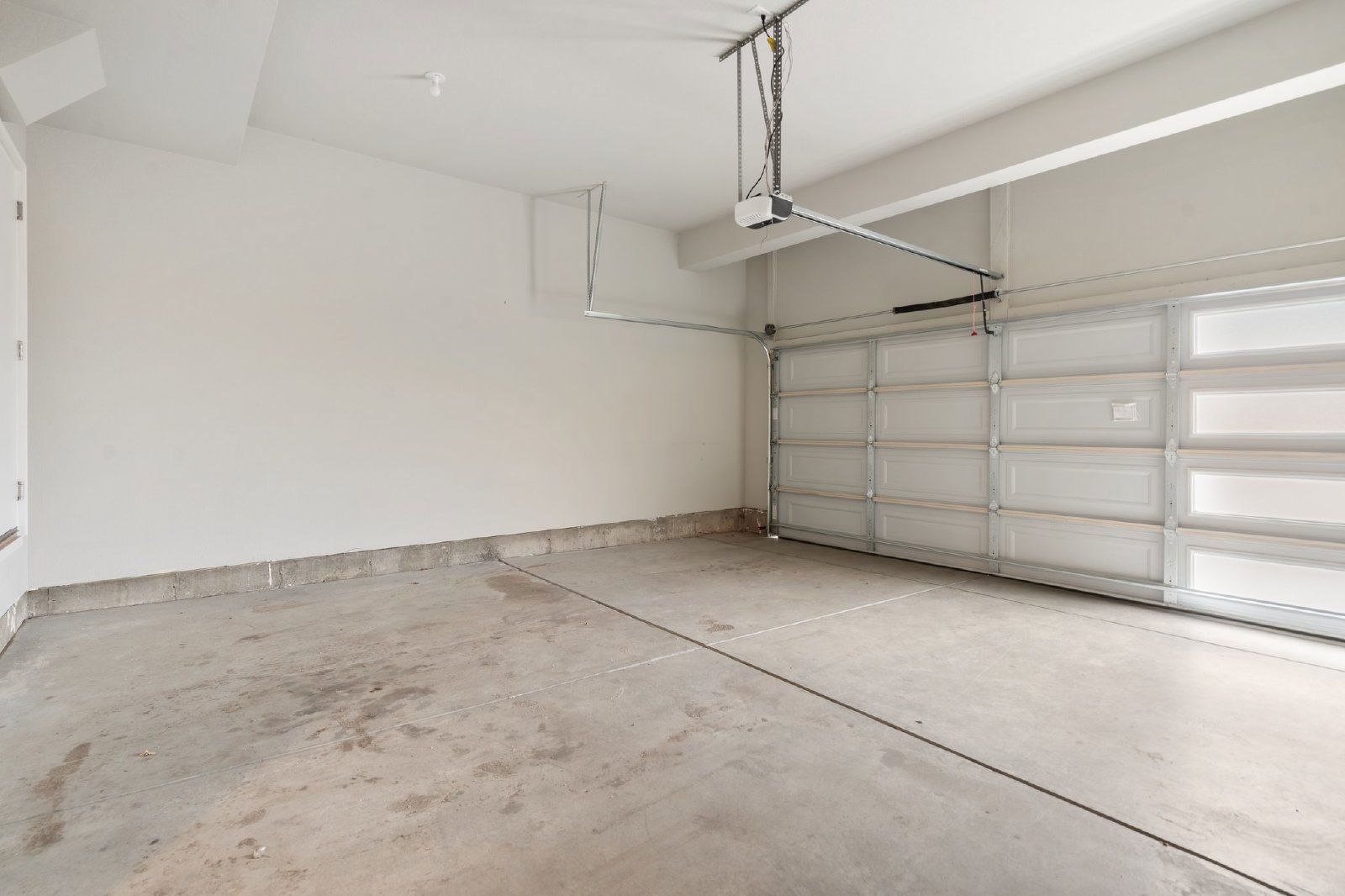 Sophisticated End-Unit Living Close to USAFA & Peterson — January Rent Free property image