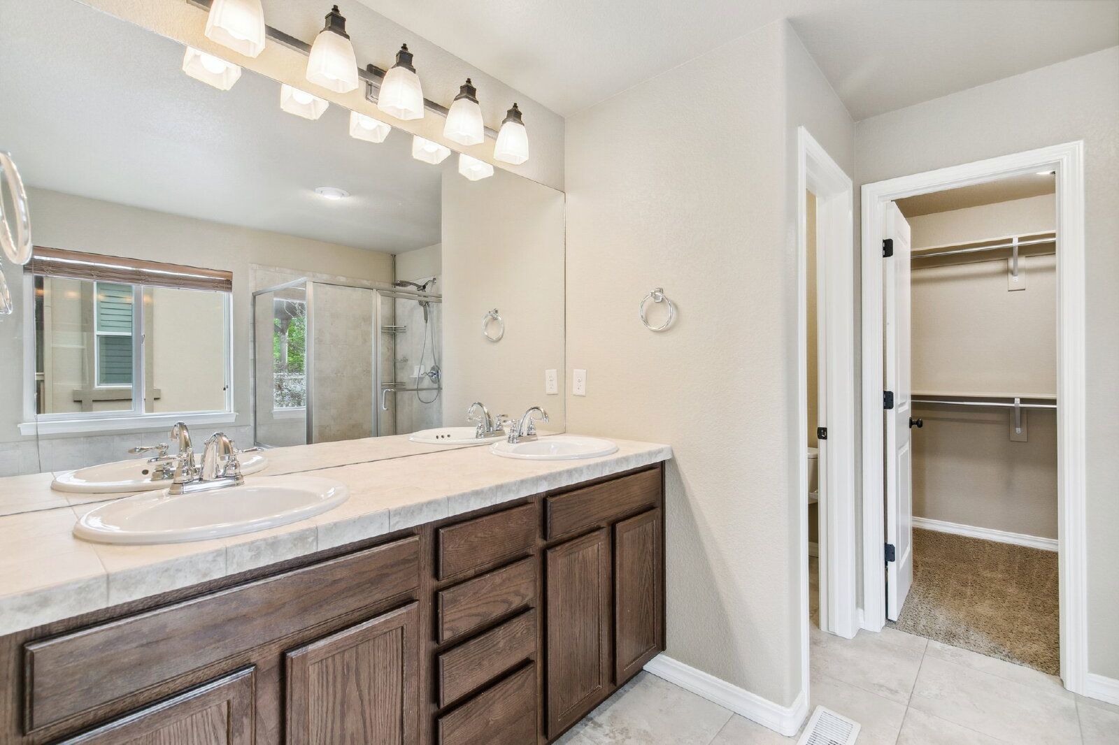 Stylish Cordera Ranch with Finished Basement, Gourmet Kitchen, and Ideal D20 Location property image