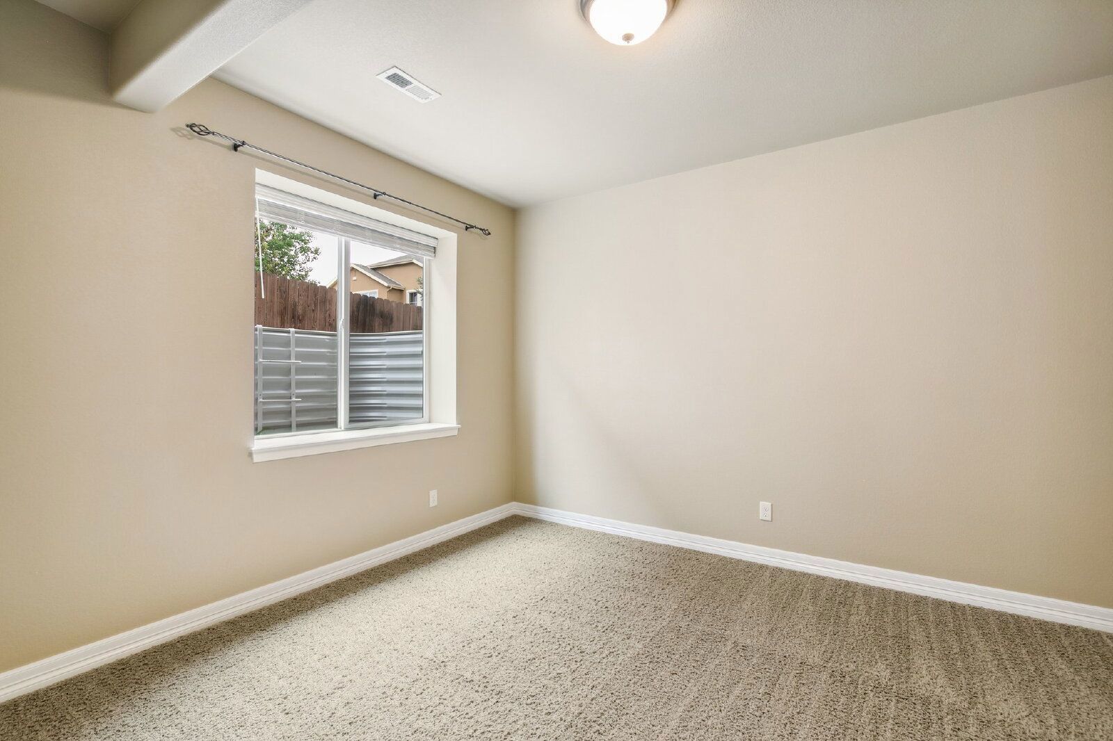 Stylish Cordera Ranch with Finished Basement, Gourmet Kitchen, and Ideal D20 Location property image