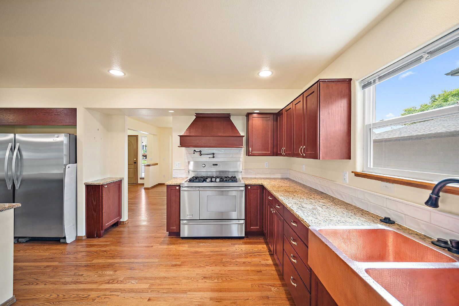 December & January Rent Free property image