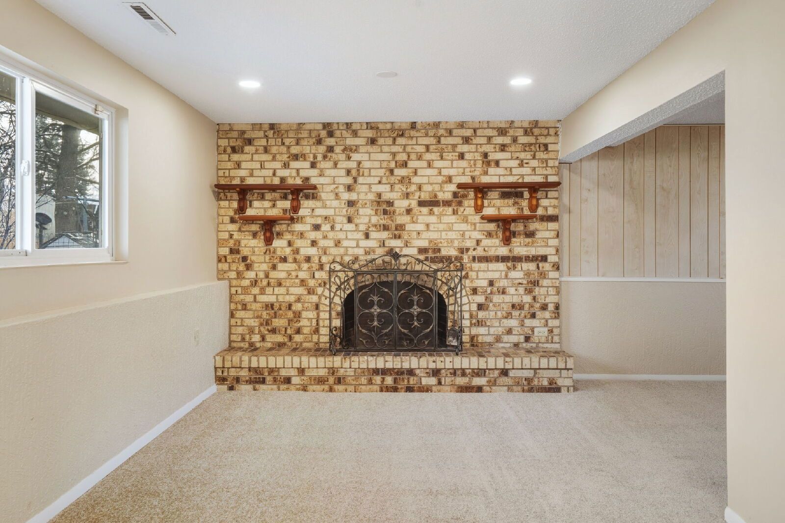 Nicely Refreshed Home | 1549 Sanderson Ave, Colorado Springs, CO 80915
Available Immediately - $1,000 off First full month | 3 Bed | 2 Bath | Oversized 1-Car Garage | Approx. 1,600 Sq Ft property image