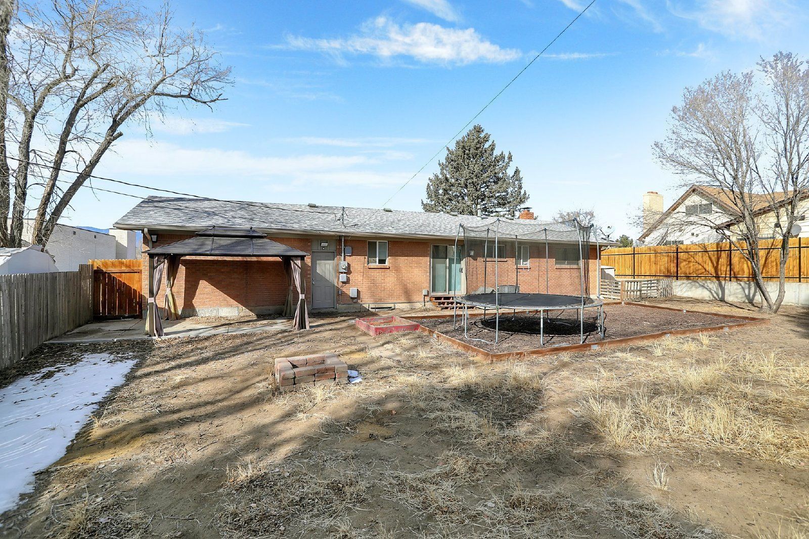 Spacious 5-Bedroom Rancher with Finished Basement property image