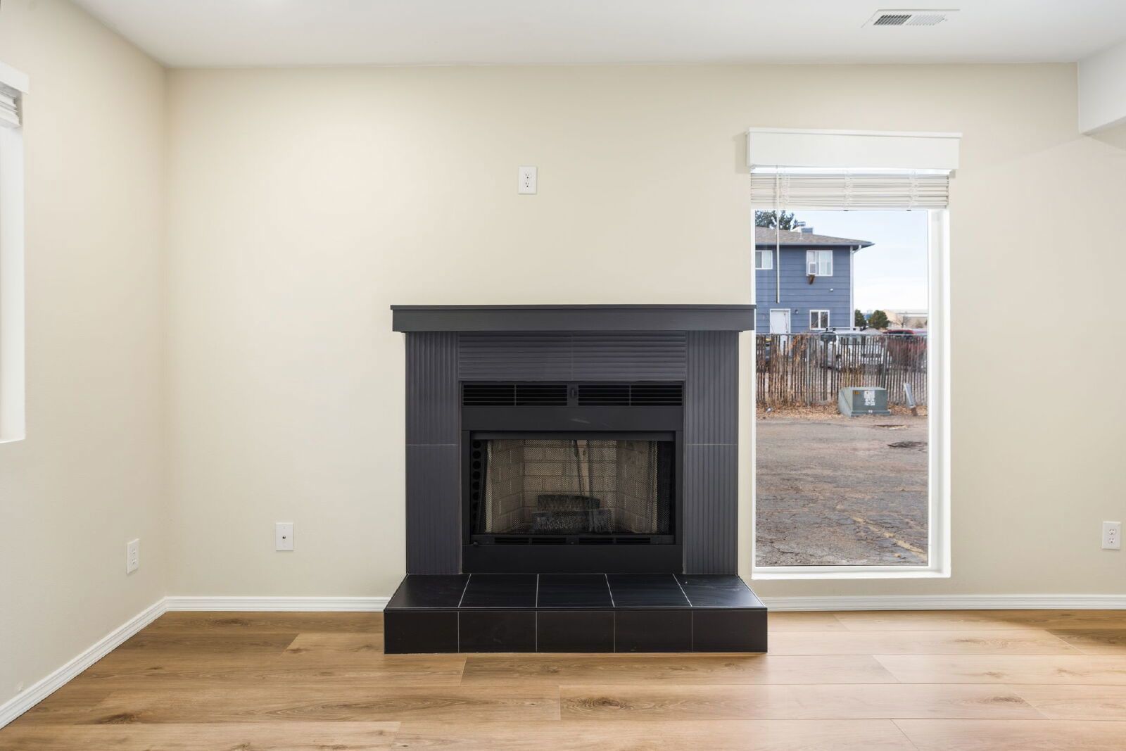 Move In Now – January Free + $500 Off February property image