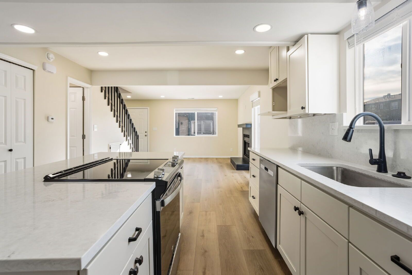 Move In Now – January Free + $500 Off February property image