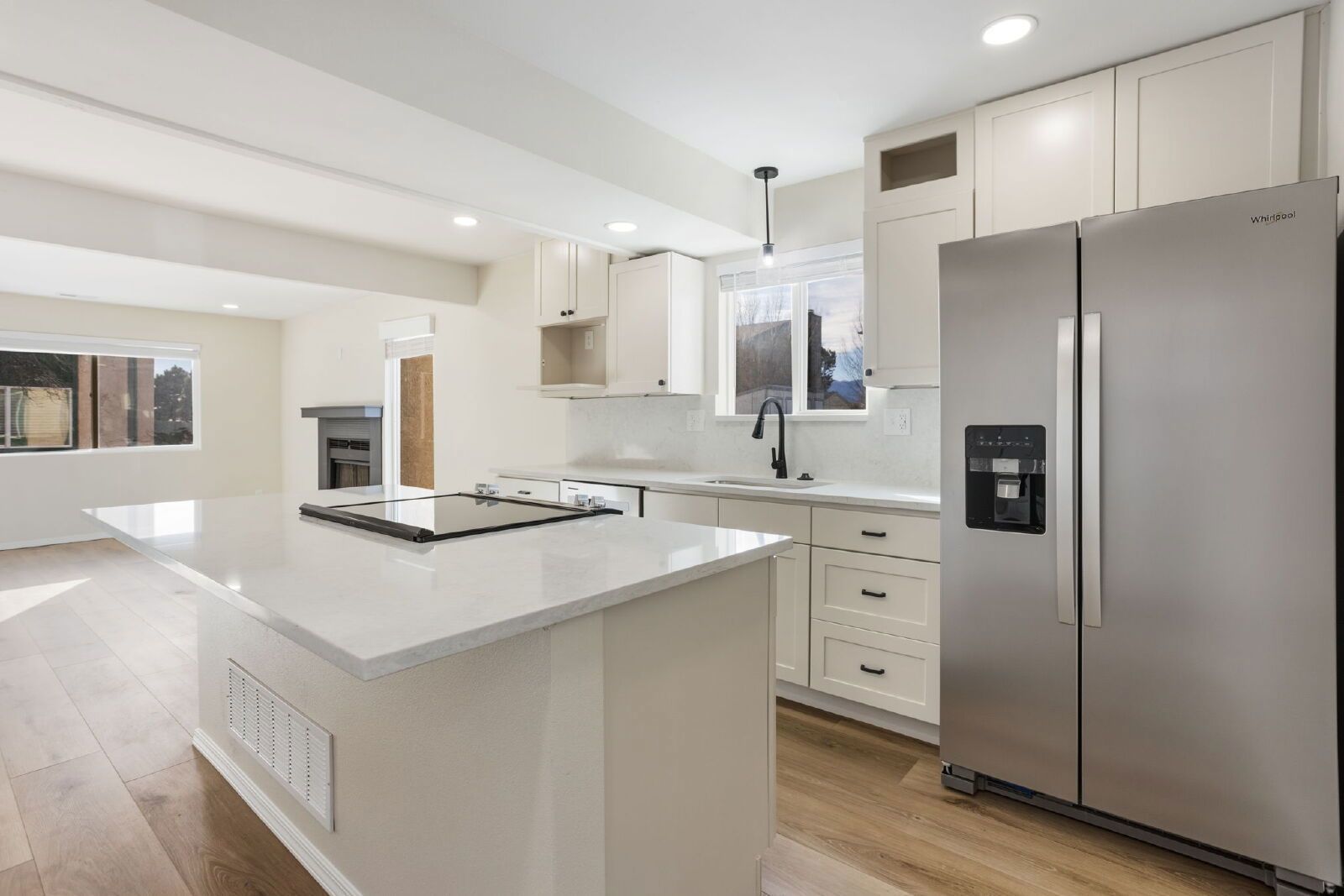 Move In Now – January Free + $500 Off February property image