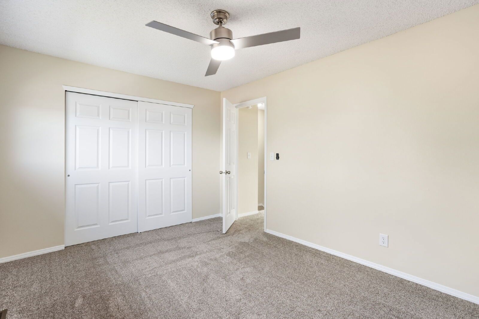 Move In Now – January Free + $500 Off February property image