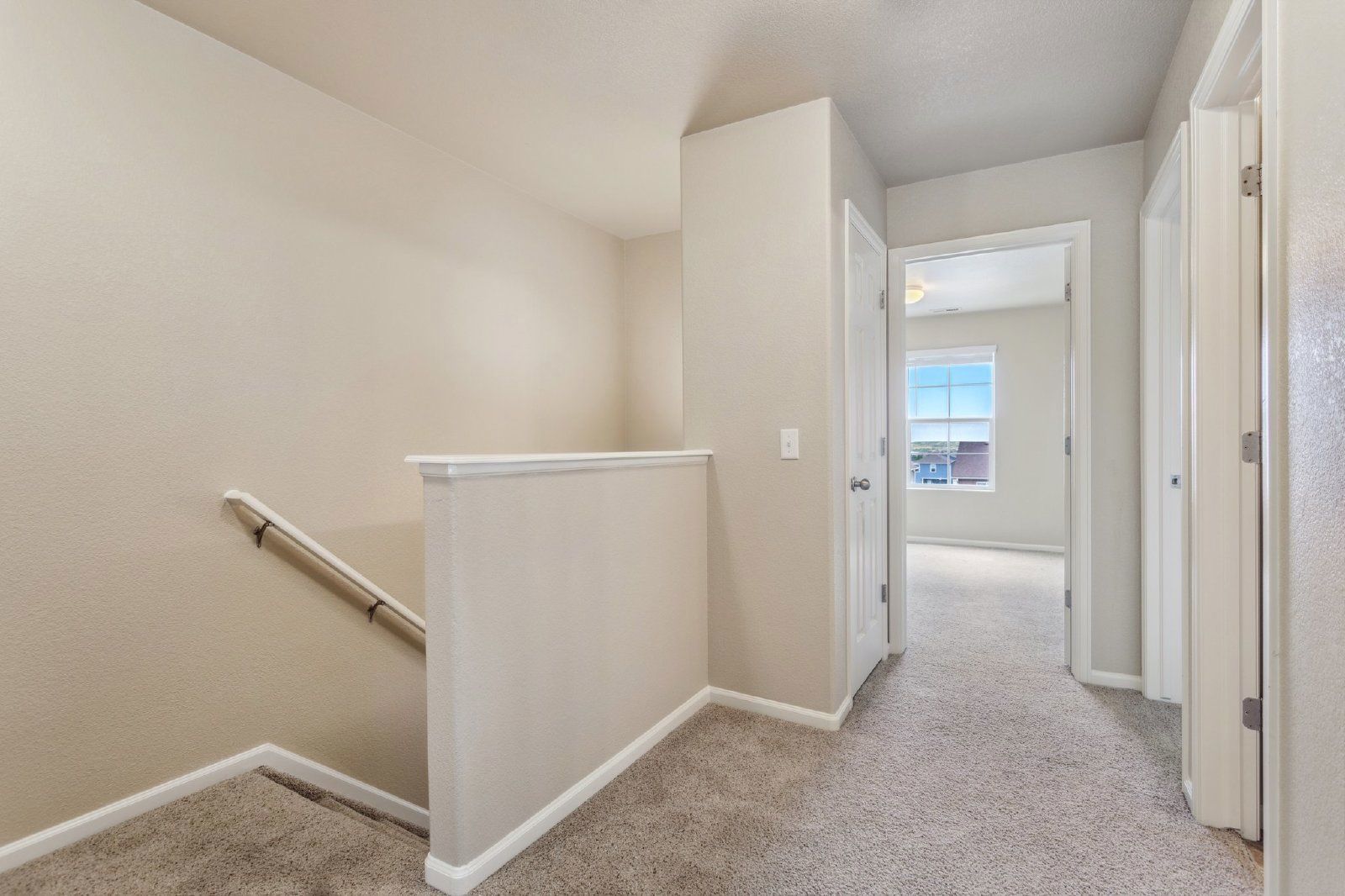 Well-Maintained 3-Bedroom Townhome with Central A/C and Open Layout property image