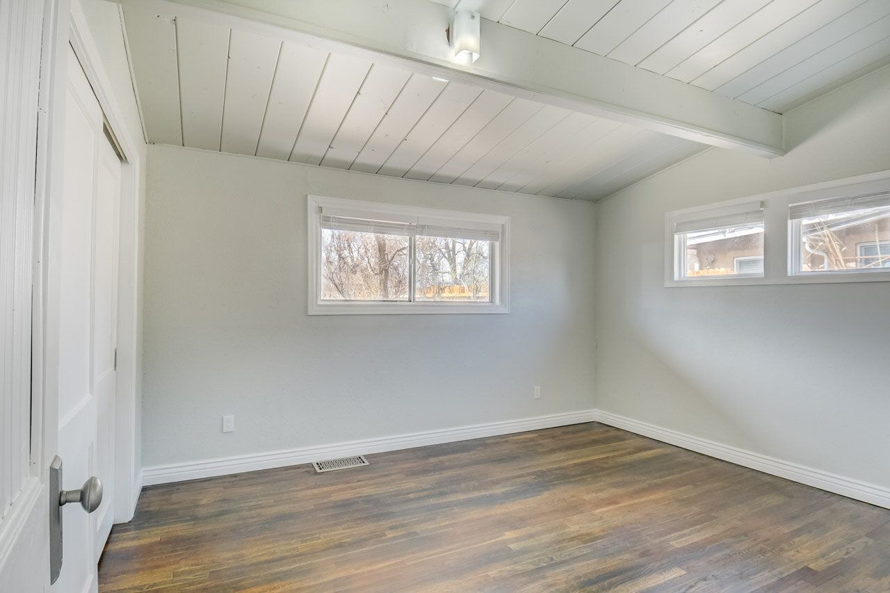 Charming Renovated 2-Bedroom Home Near Downtown Colorado Springs property image