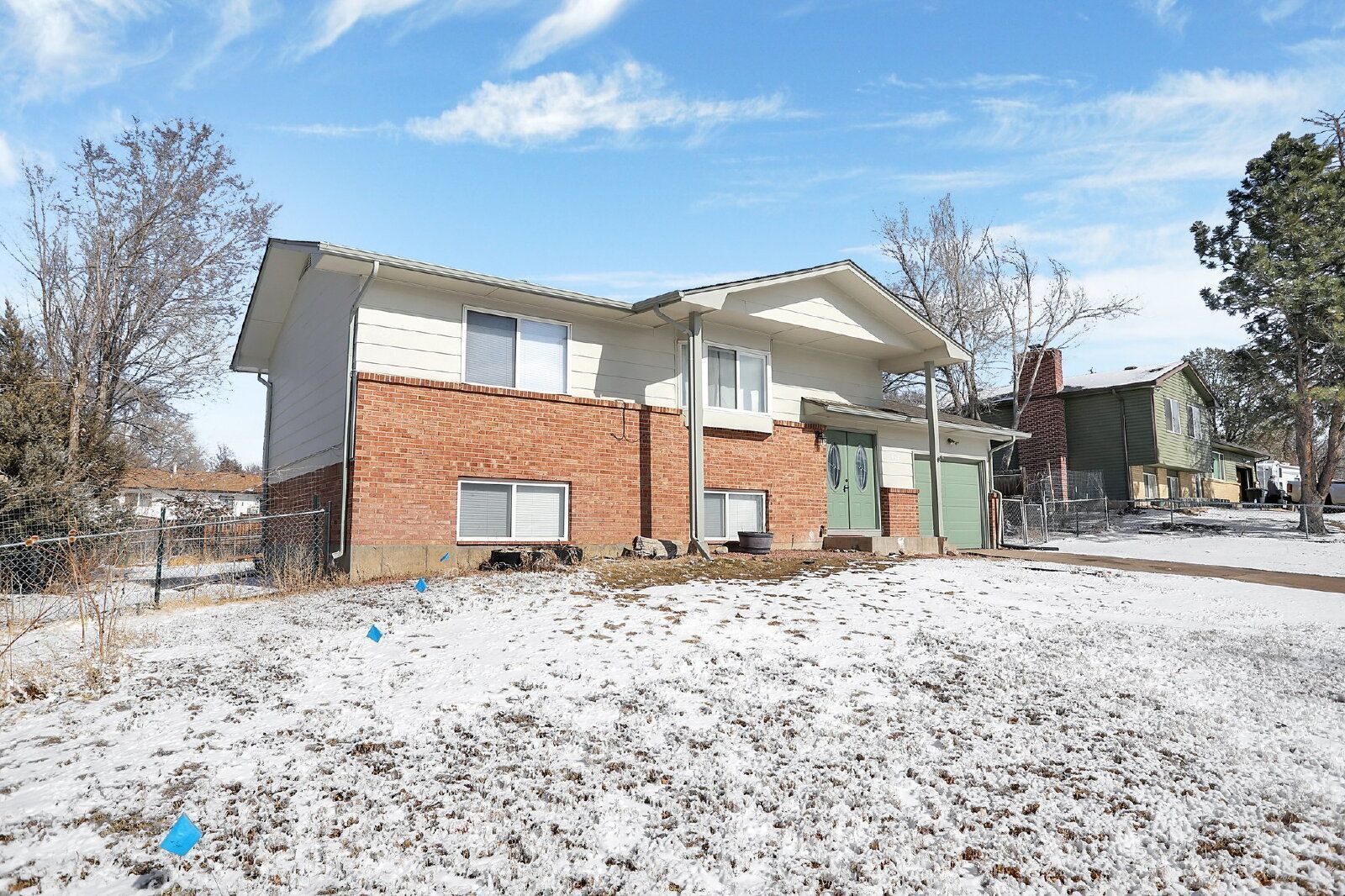 Spacious 4-Bedroom Bi-Level Home with Mountain Views and Convenient Location property image