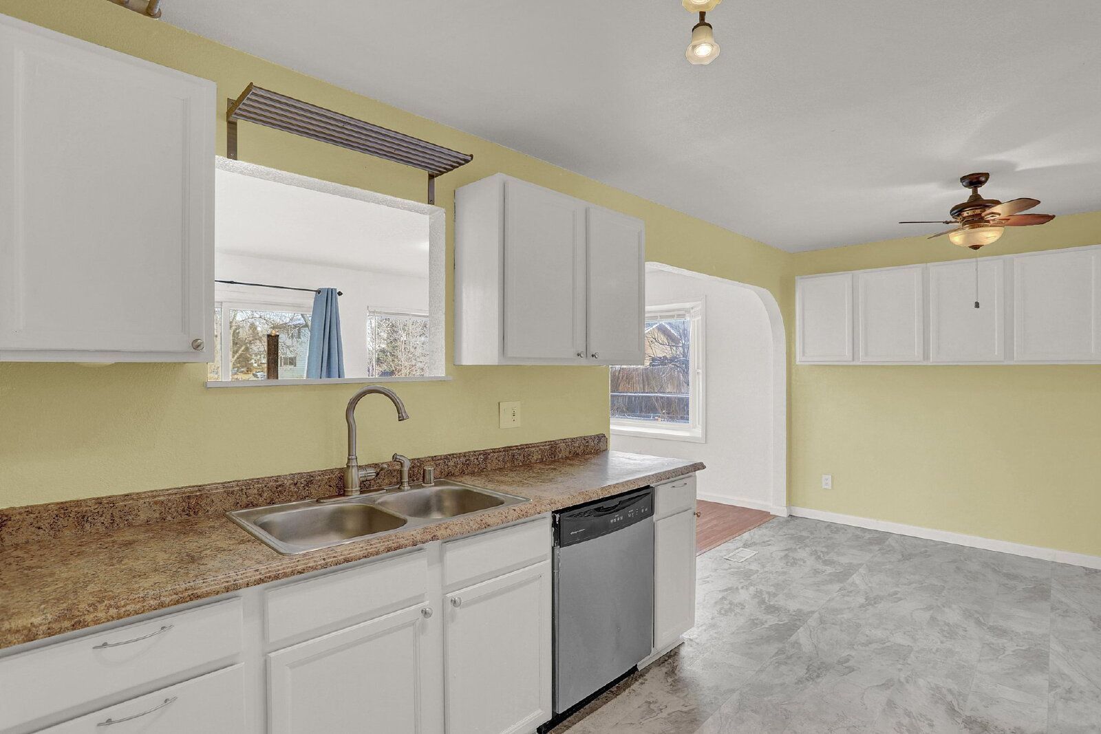 Spacious 4-Bedroom Bi-Level Home with Mountain Views and Convenient Location property image