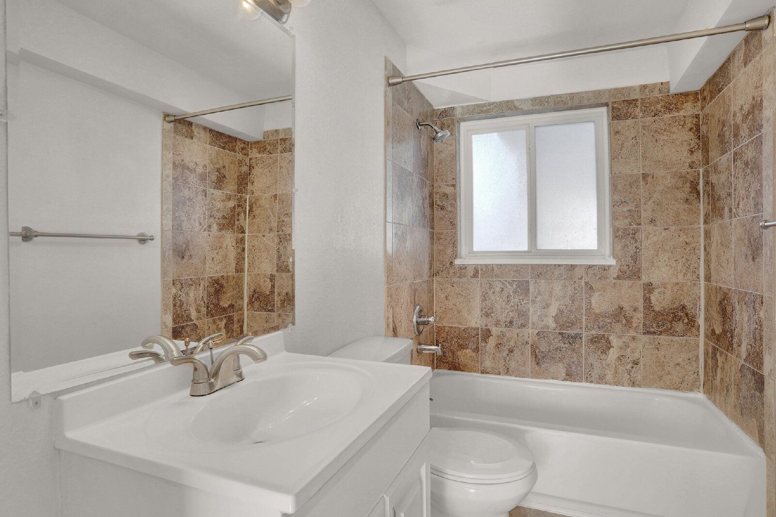 Spacious 4-Bedroom Bi-Level Home with Mountain Views and Convenient Location property image