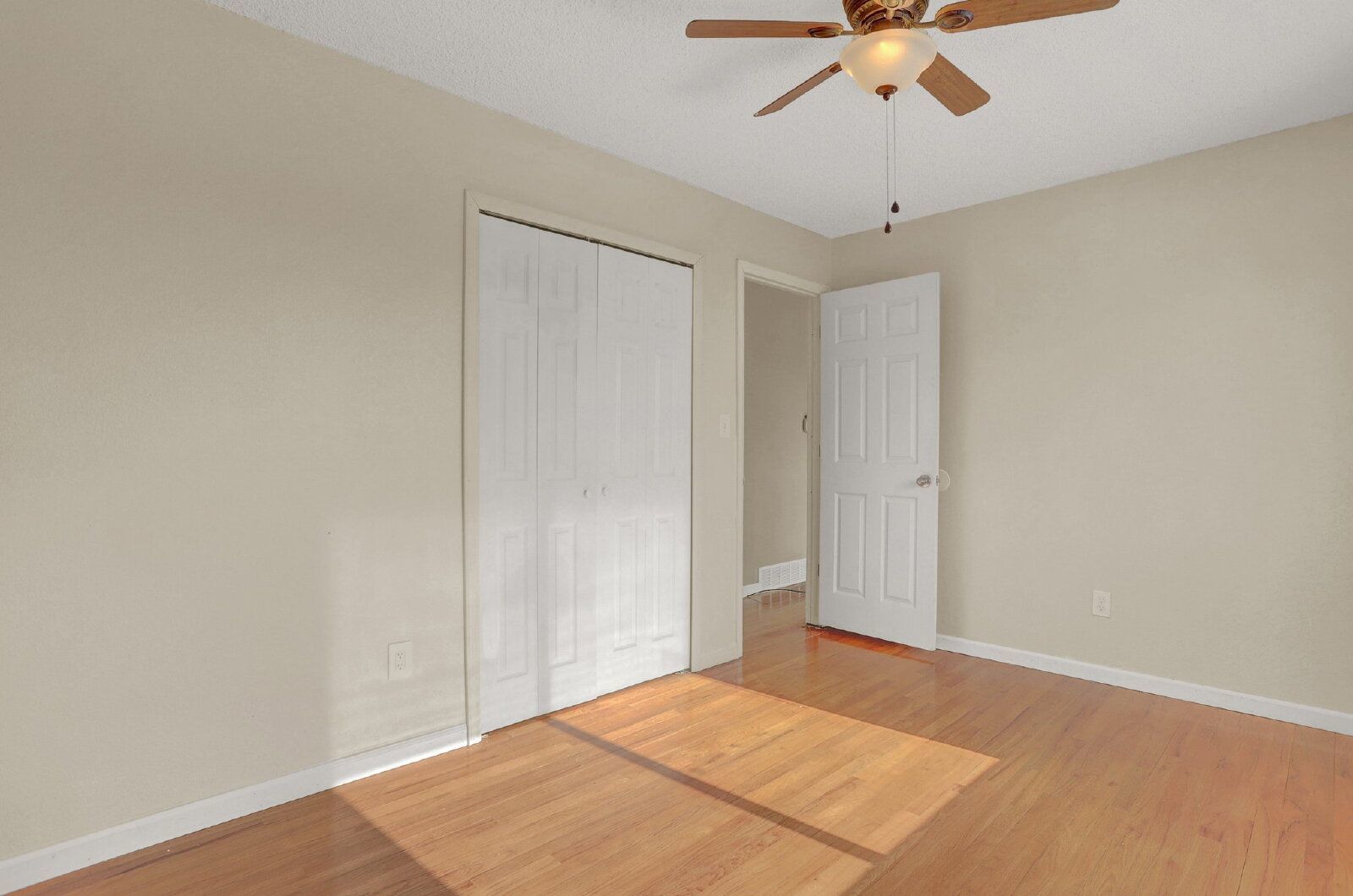 Spacious 4-Bedroom Bi-Level Home with Mountain Views and Convenient Location property image