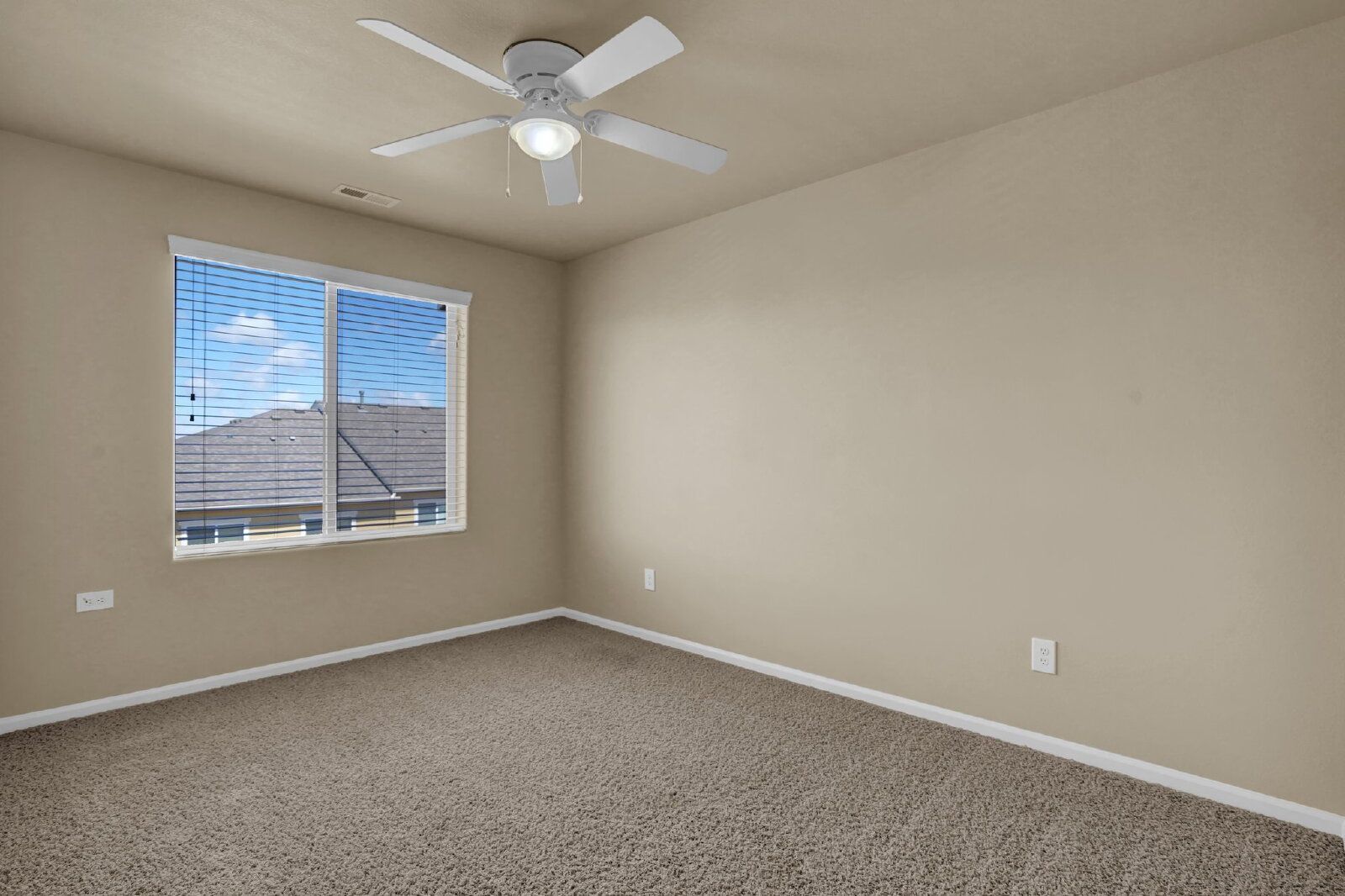 Contemporary Three-Level Townhome with Mountain Views Near Powers Corridor property image