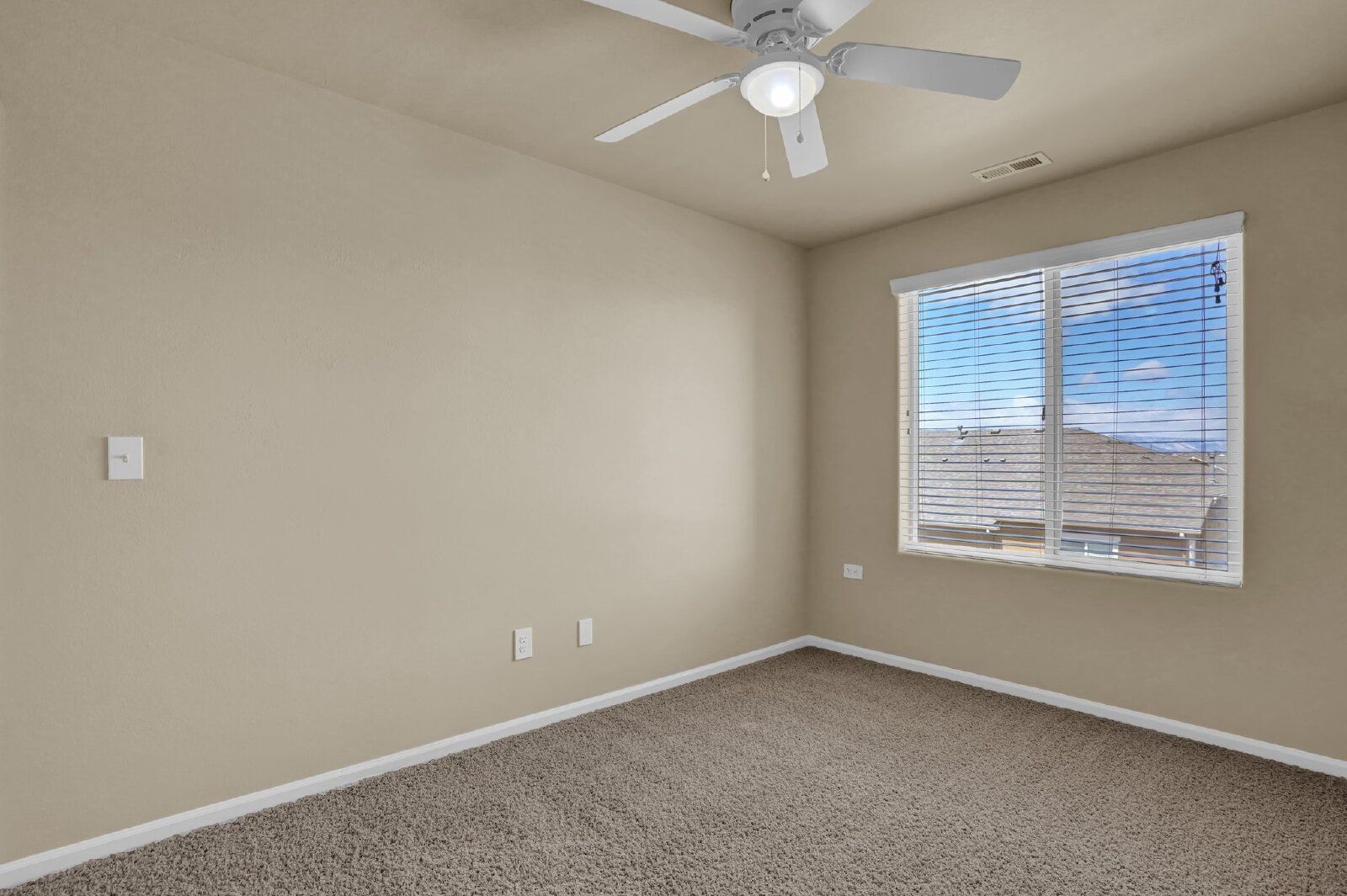 Contemporary Three-Level Townhome with Mountain Views Near Powers Corridor property image