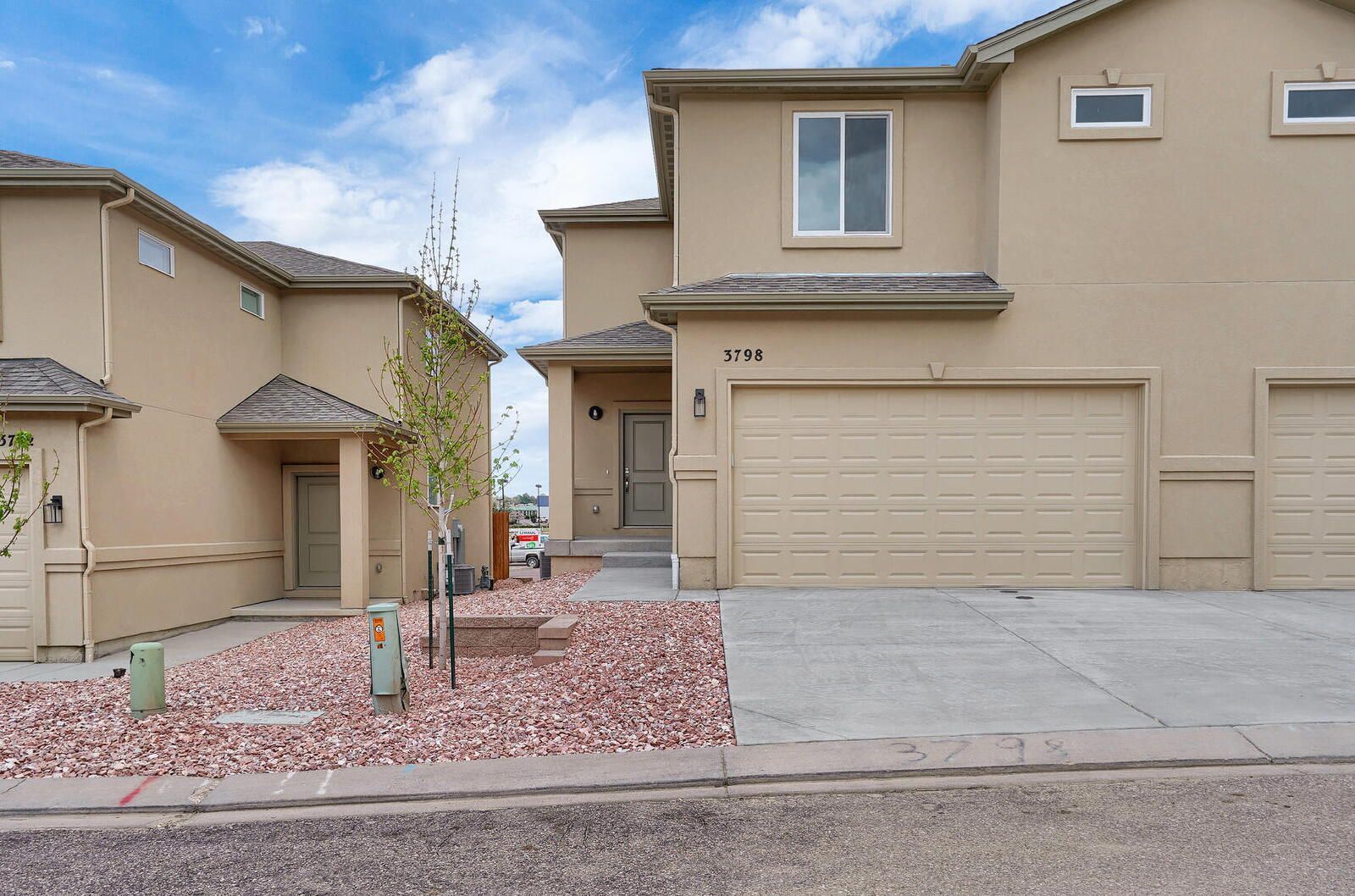 Spacious 3-Bedroom Home with Mountain Views and Open Layout in Central Colorado Springs property image