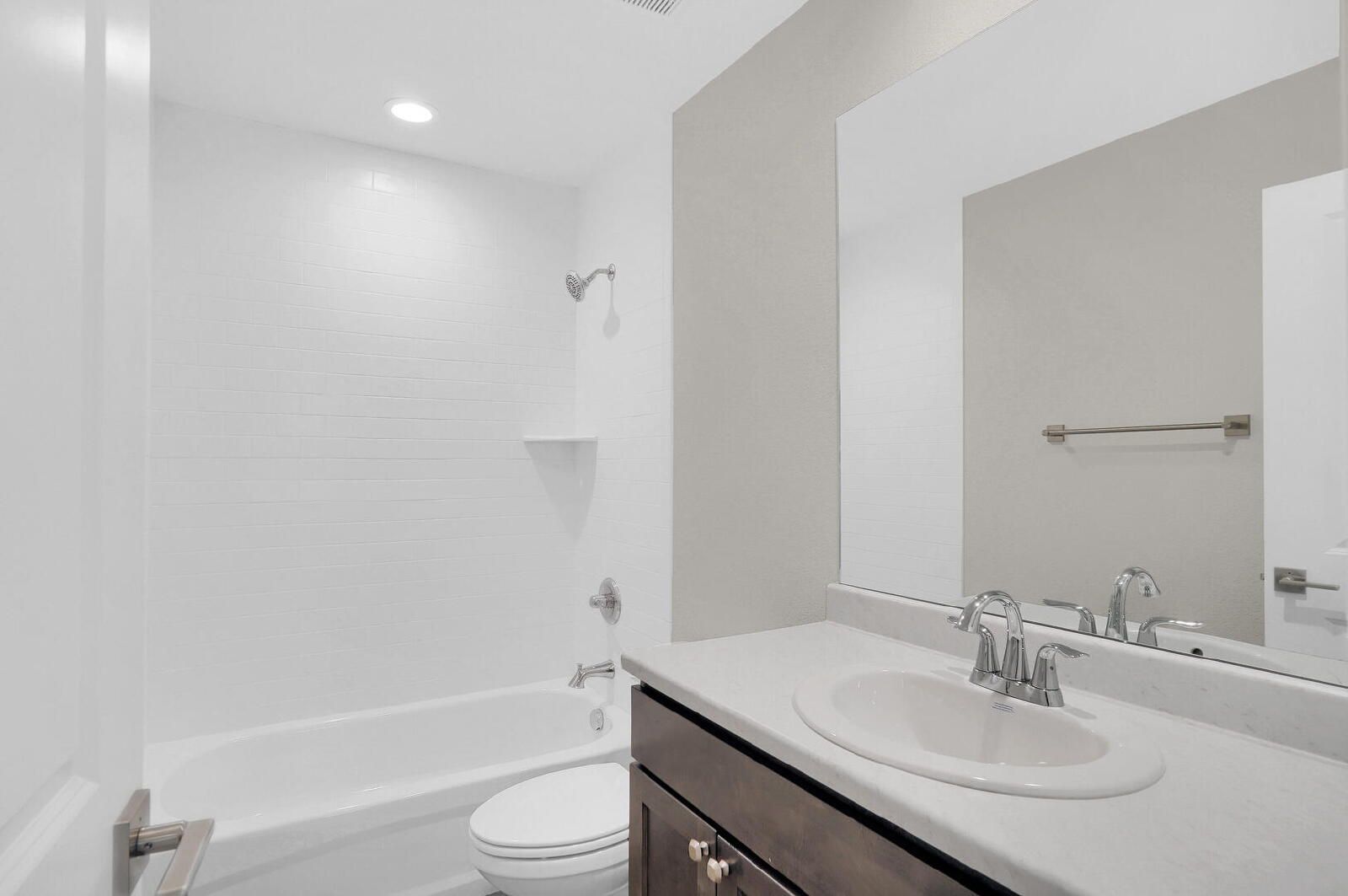 Spacious 3-Bedroom Home with Mountain Views and Open Layout in Central Colorado Springs property image