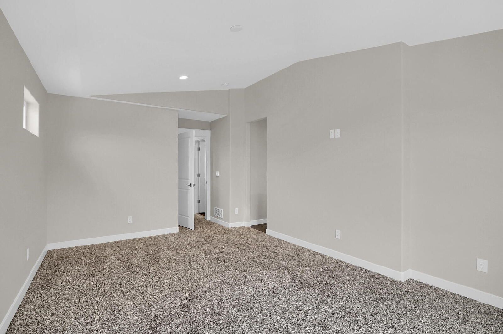 Spacious 3-Bedroom Home with Mountain Views and Open Layout in Central Colorado Springs property image