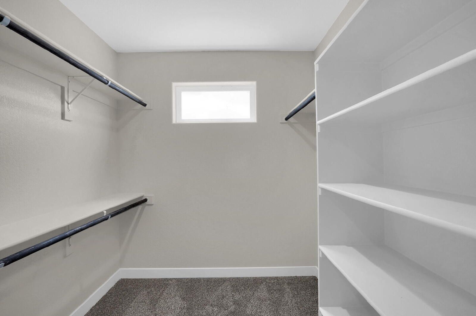 Spacious 3-Bedroom Home with Mountain Views and Open Layout in Central Colorado Springs property image