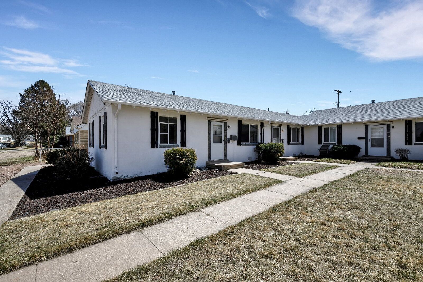 Updated 2-Bedroom Apartment Near Downtown with In-Unit Laundry property image