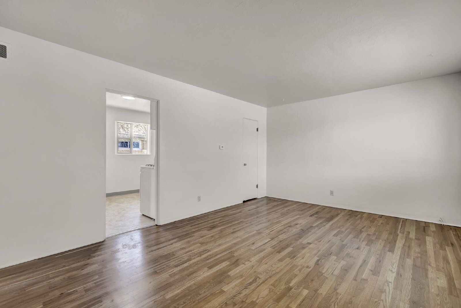 Updated 2-Bedroom Apartment Near Downtown with In-Unit Laundry property image