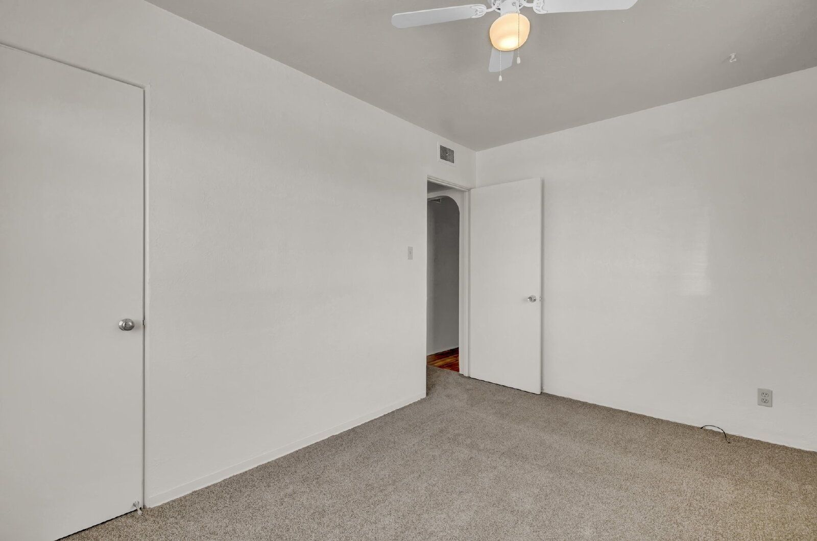 Updated 2-Bedroom Apartment Near Downtown with In-Unit Laundry property image
