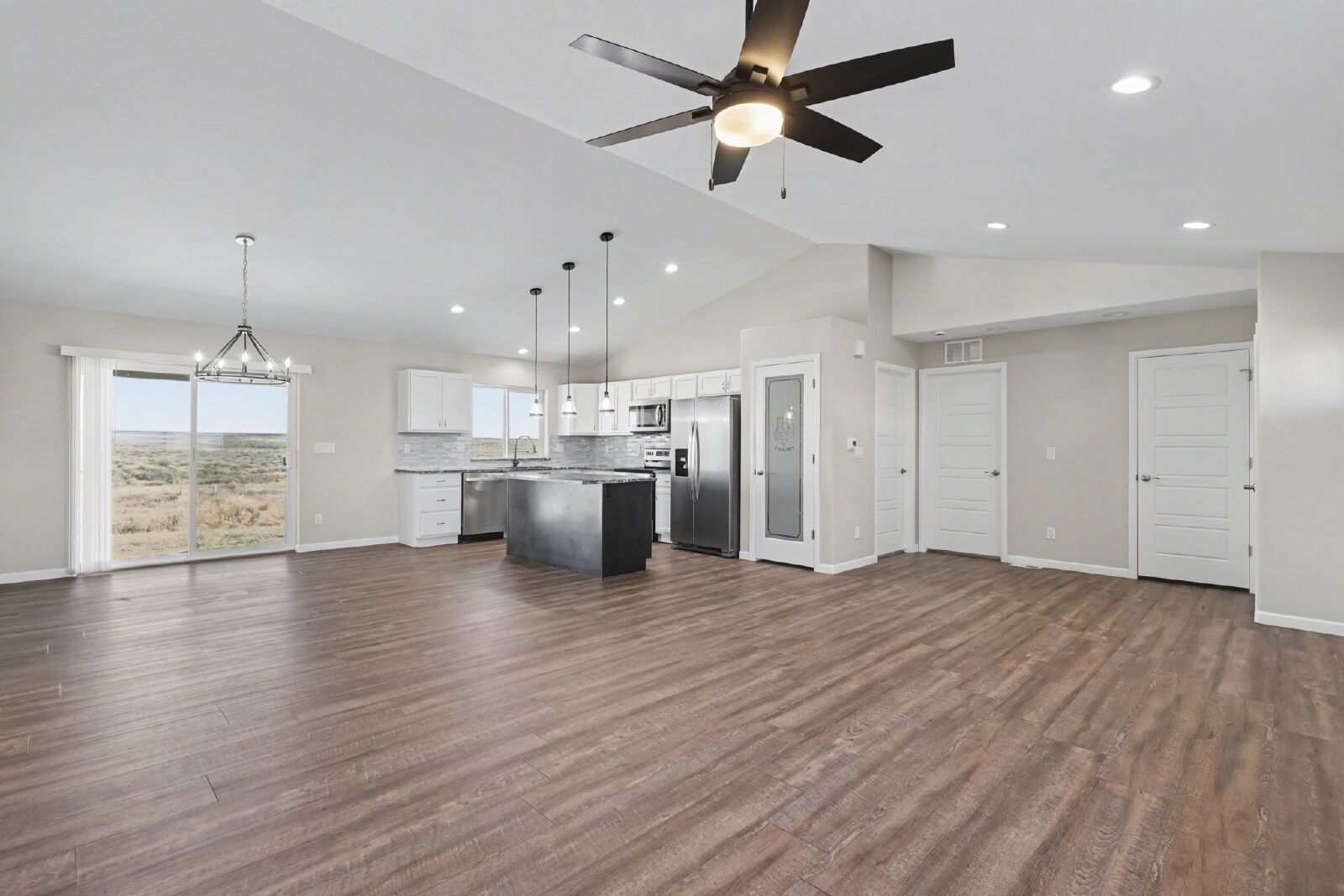 Spacious New Construction Ranch Home with Modern Finishes in Pueblo West property image