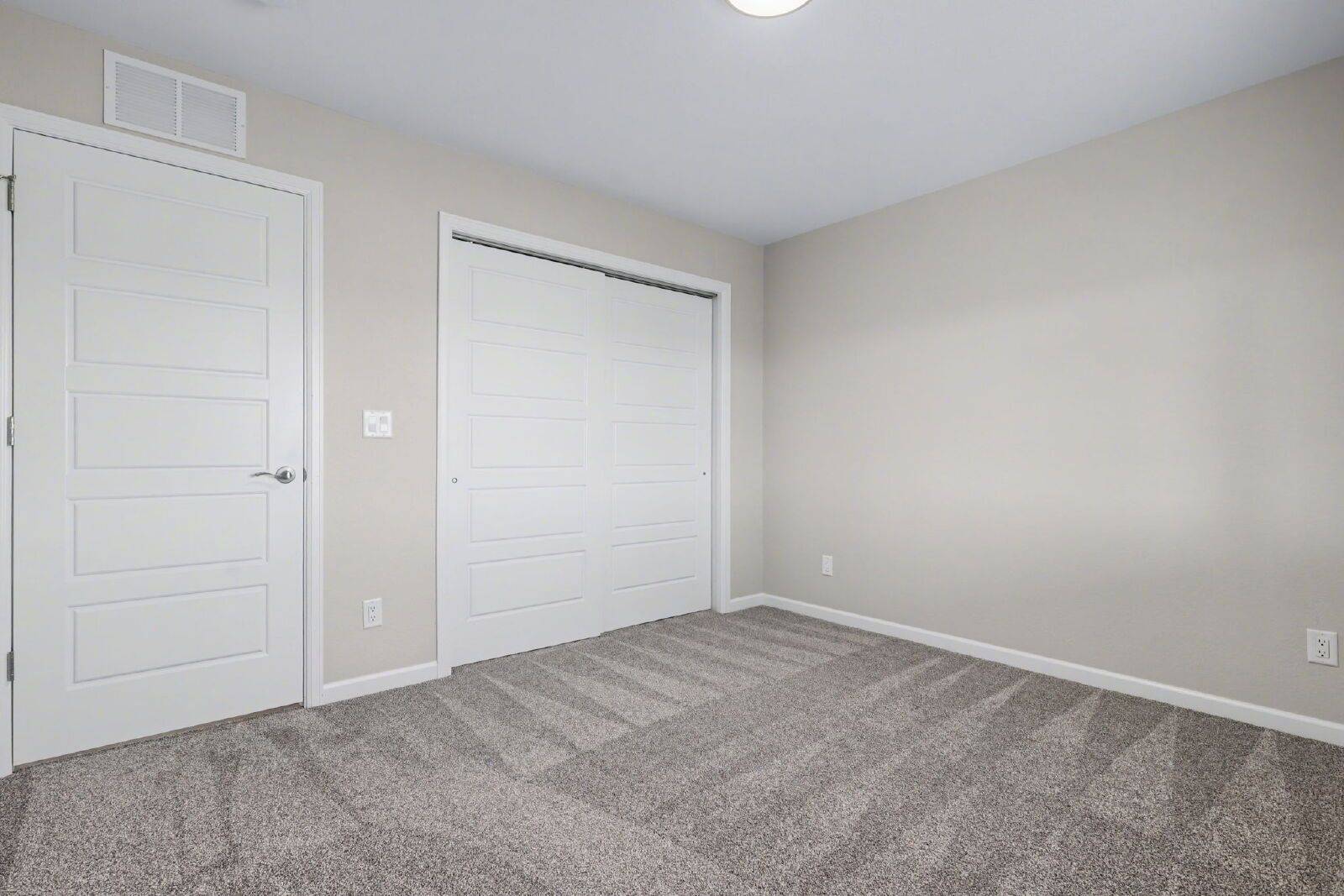 Spacious New Construction Ranch Home with Modern Finishes in Pueblo West property image