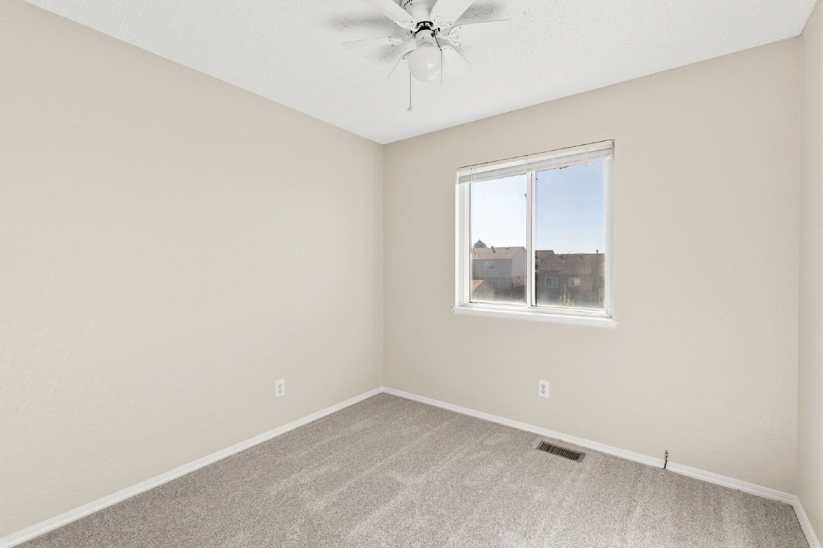 Spacious Four-Level Home with Fireplace, Finished Basement, and Walkout Backyard in Fountain property image