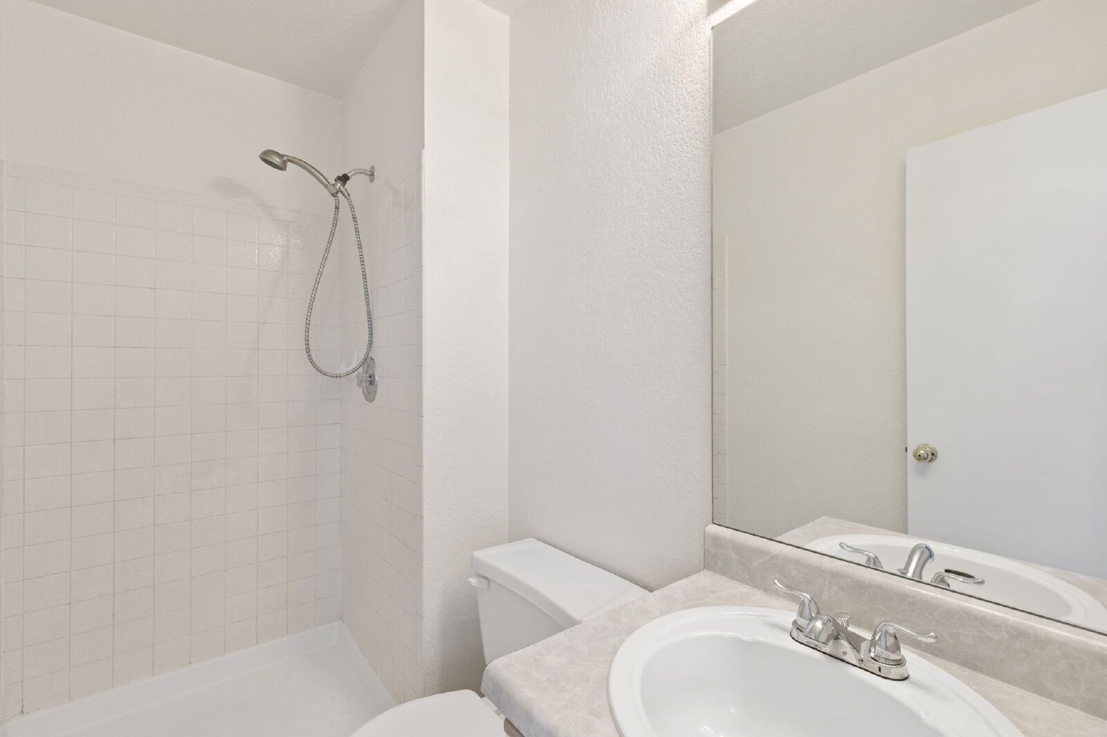 Spacious Four-Level Home with Fireplace, Finished Basement, and Walkout Backyard in Fountain property image