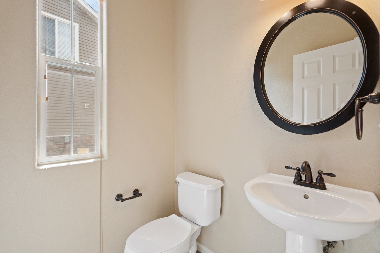 Spacious 3-Bedroom End-Unit Townhome with 5-Piece Master Bath Near Fort Carson property image