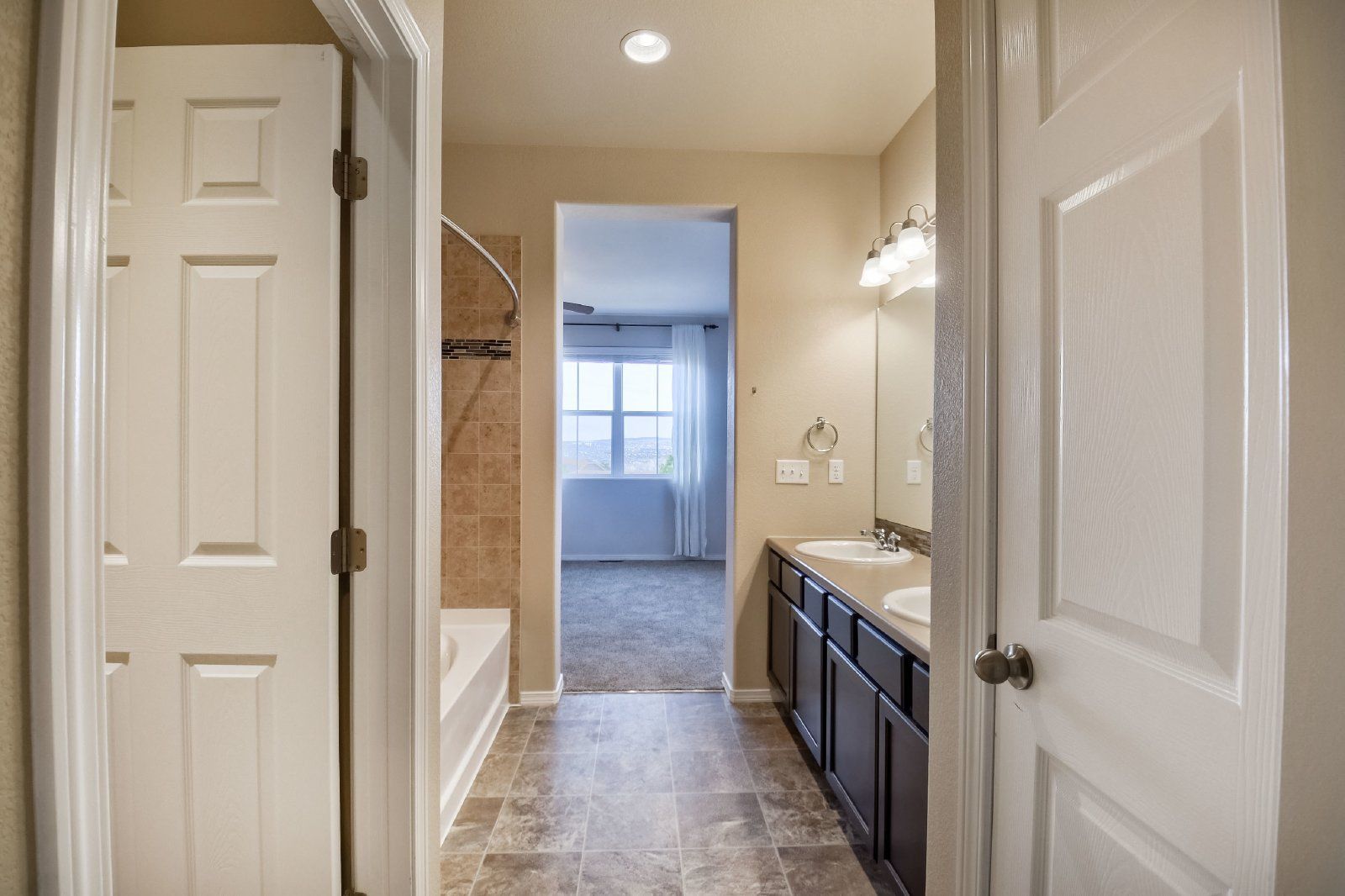 Immaculate 3-Bedroom Townhome with Stainless Steel Appliances and Attached Garage Near Peterson SFB property image
