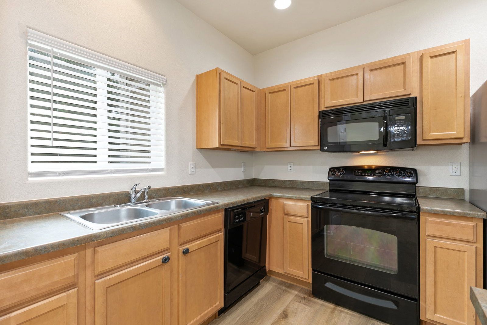Updated 2-Bed Townhome Just Minutes from Ft. Carson – Walk to Schools & Parks! property image
