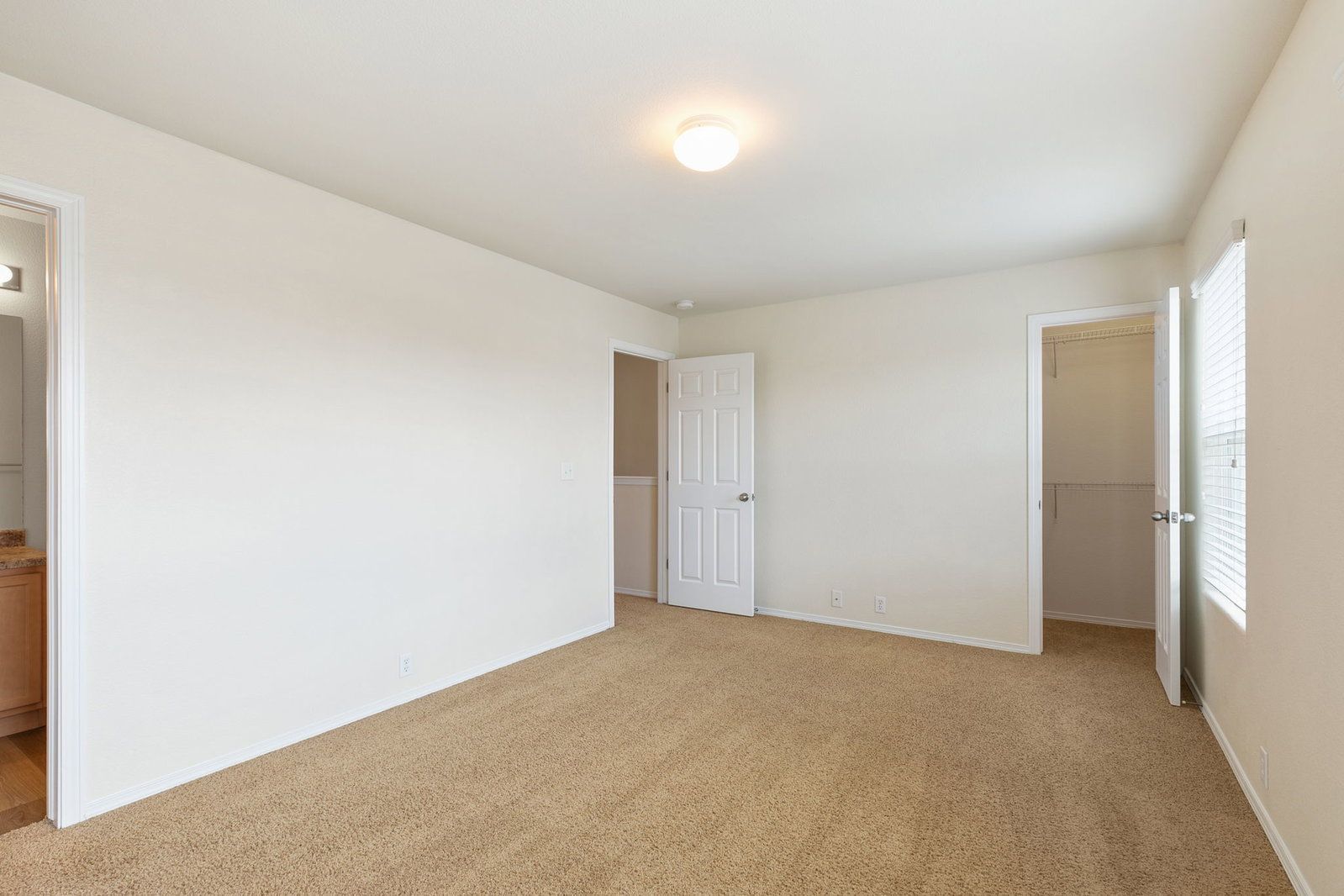 Updated 2-Bed Townhome Just Minutes from Ft. Carson – Walk to Schools & Parks! property image