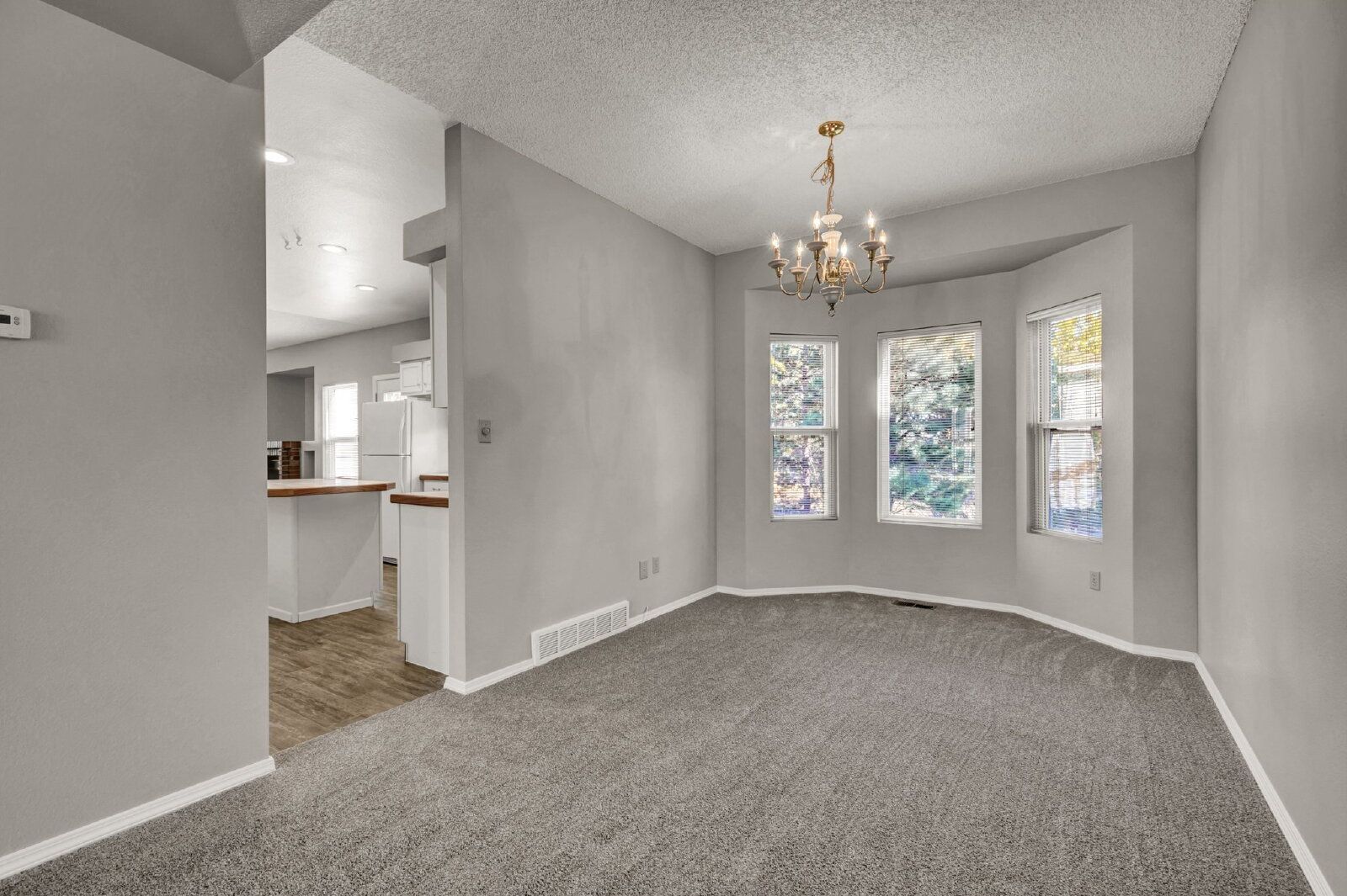 Spacious 3-Bedroom Home in the Fairfax Neighborhood with 2-Car Garage and Stainless Steel Appliances property image