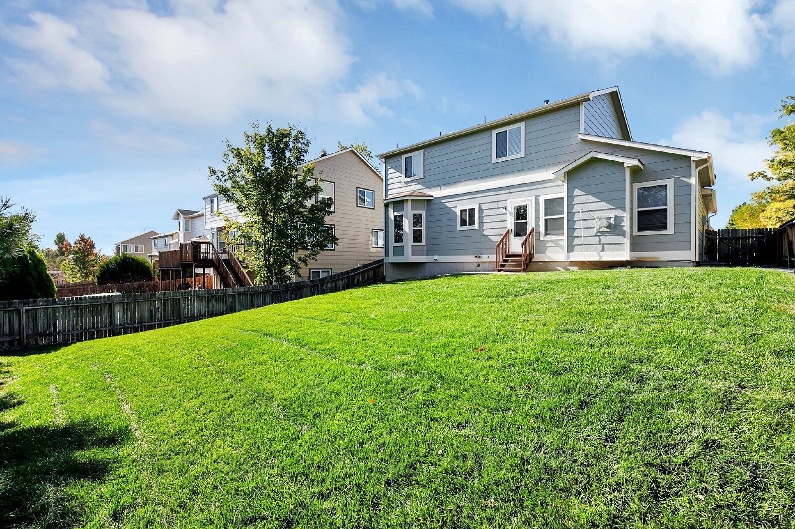 Spacious 3-Bedroom Home in the Fairfax Neighborhood with 2-Car Garage and Stainless Steel Appliances property image