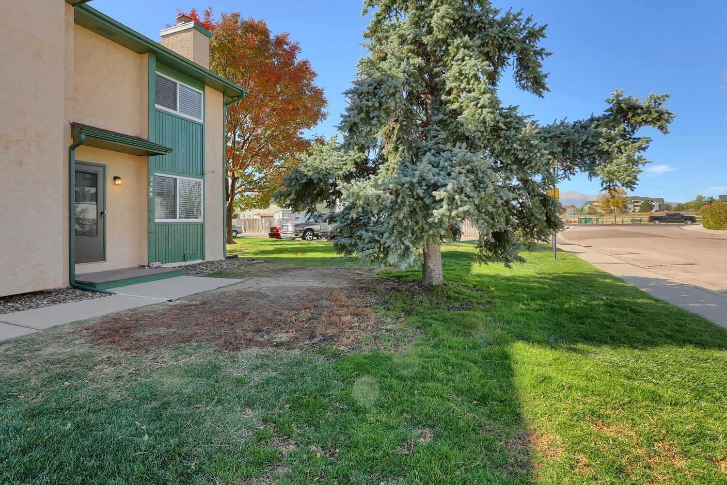 Beautifully Updated 2-Bedroom End-Unit Townhome Near Peterson Space Force Base property image