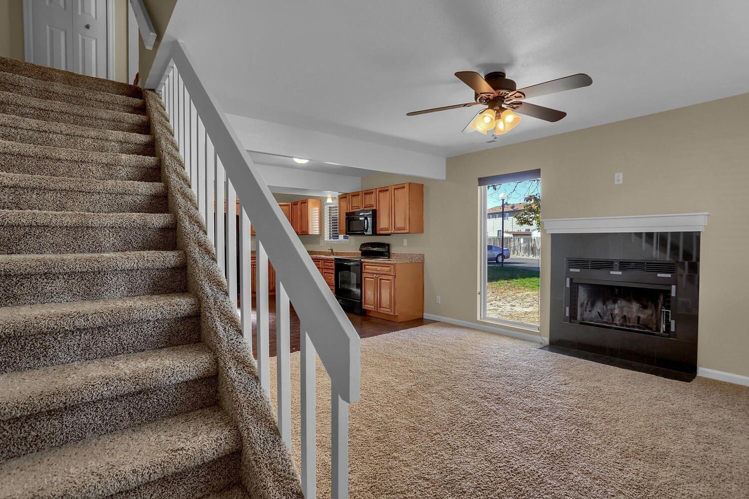 Beautifully Updated 2-Bedroom End-Unit Townhome Near Peterson Space Force Base property image