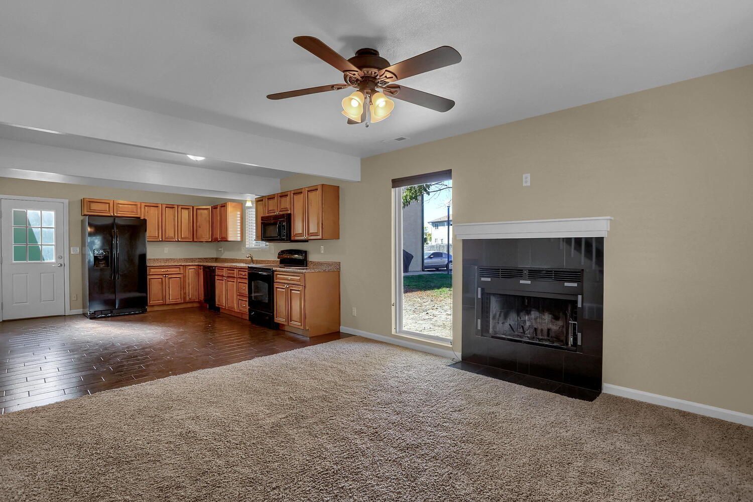 Beautifully Updated 2-Bedroom End-Unit Townhome Near Peterson Space Force Base property image