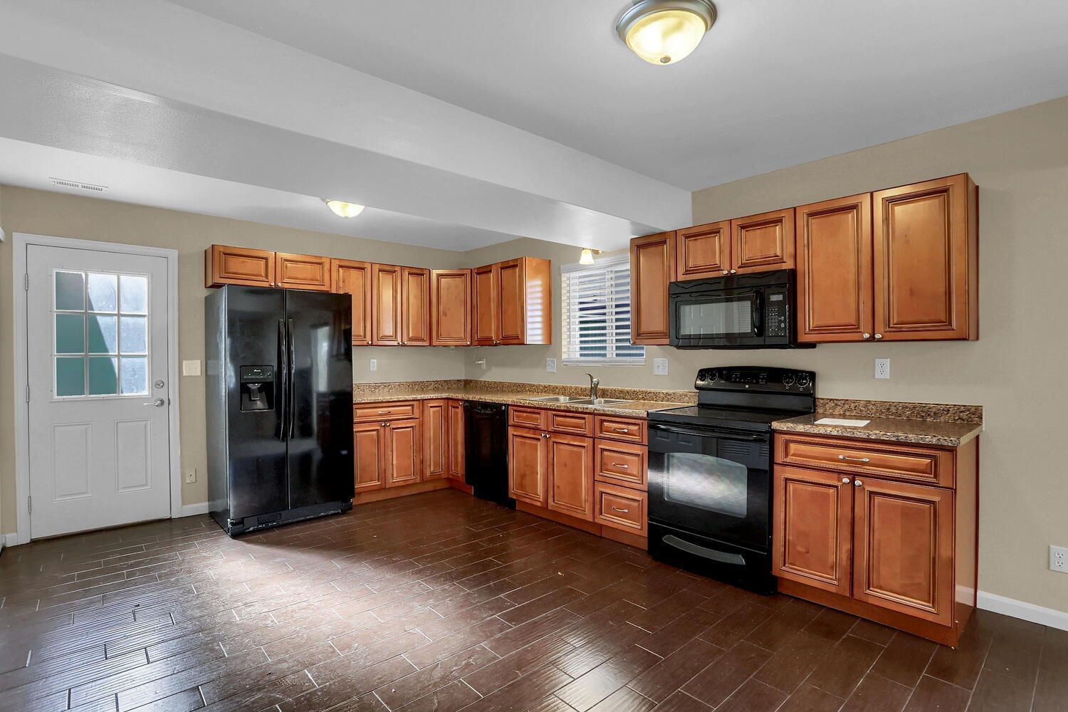 Beautifully Updated 2-Bedroom End-Unit Townhome Near Peterson Space Force Base property image