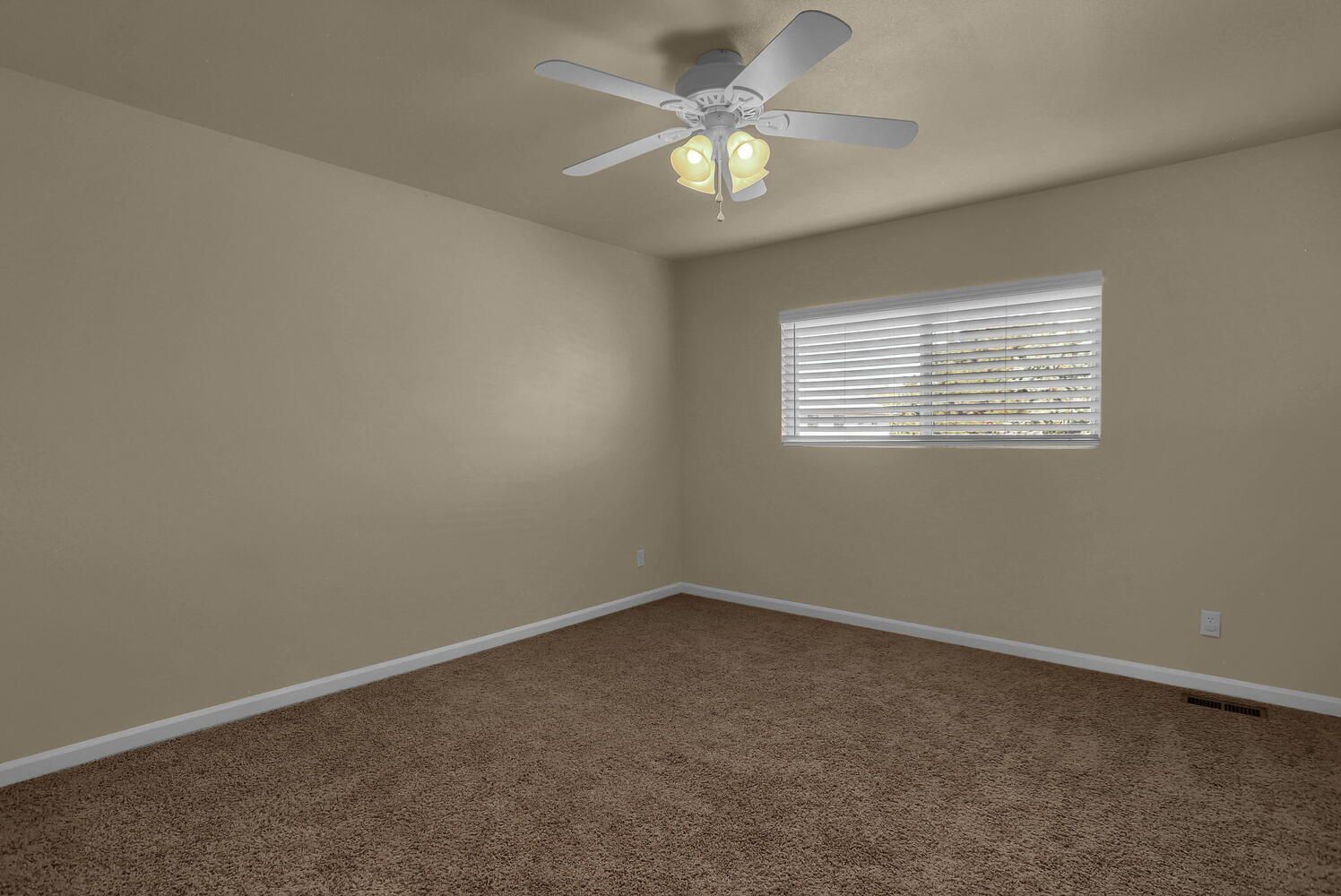Beautifully Updated 2-Bedroom End-Unit Townhome Near Peterson Space Force Base property image